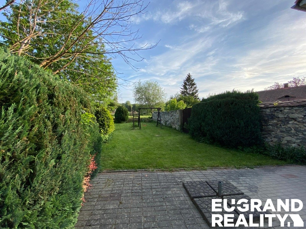 23d0877b-cd8e-4b57-882e-a2d40de07cfd