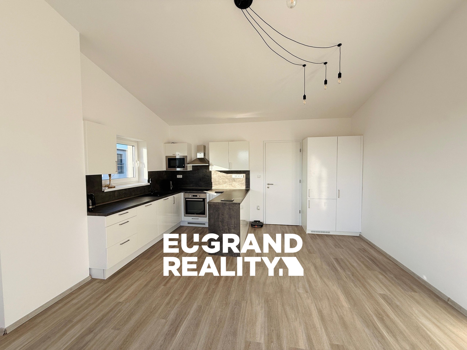 WhatsApp Image 2026-03-12 at 07.45.46 (17)