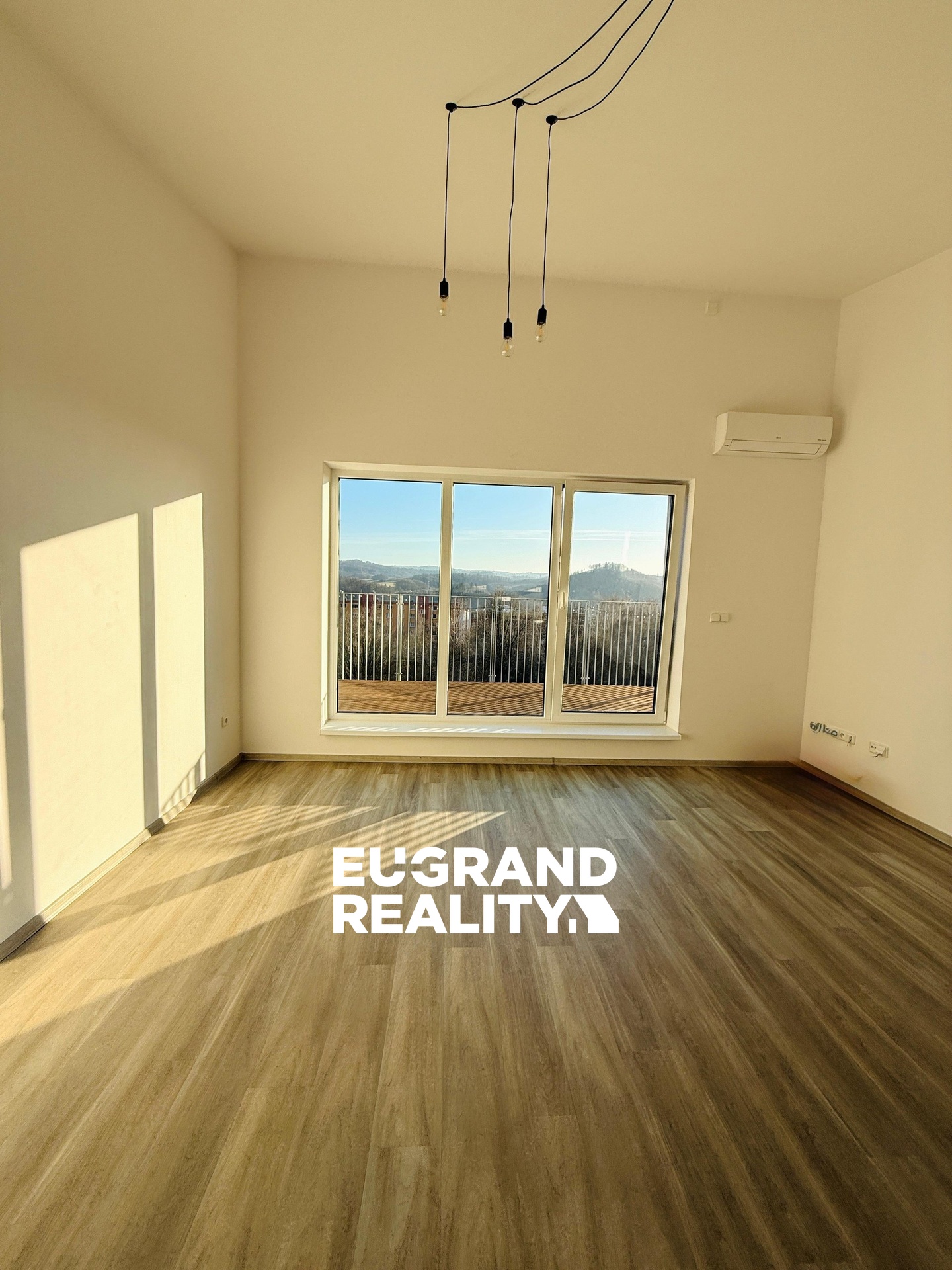 WhatsApp Image 2026-03-12 at 07.45.46 (14)