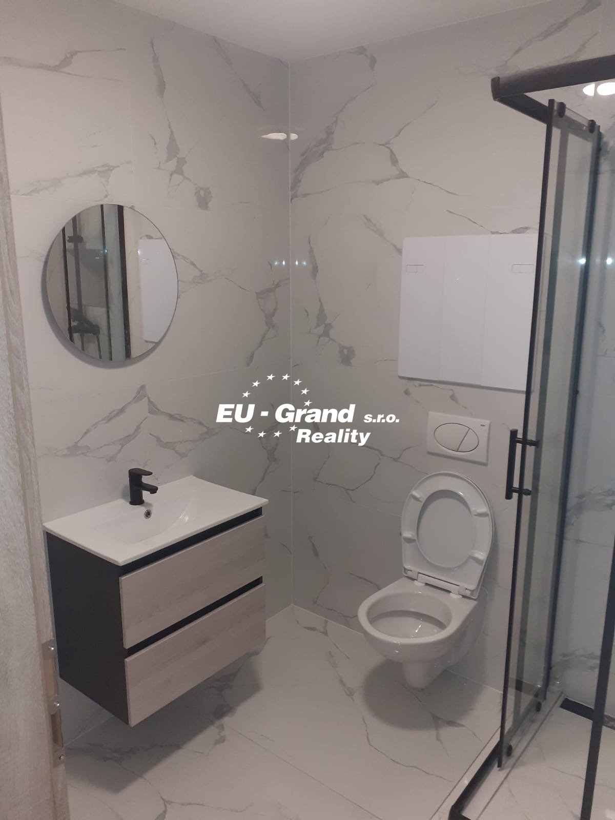 0dc52d5f-26f4-4fda-810c-9fc1dcfc0bab