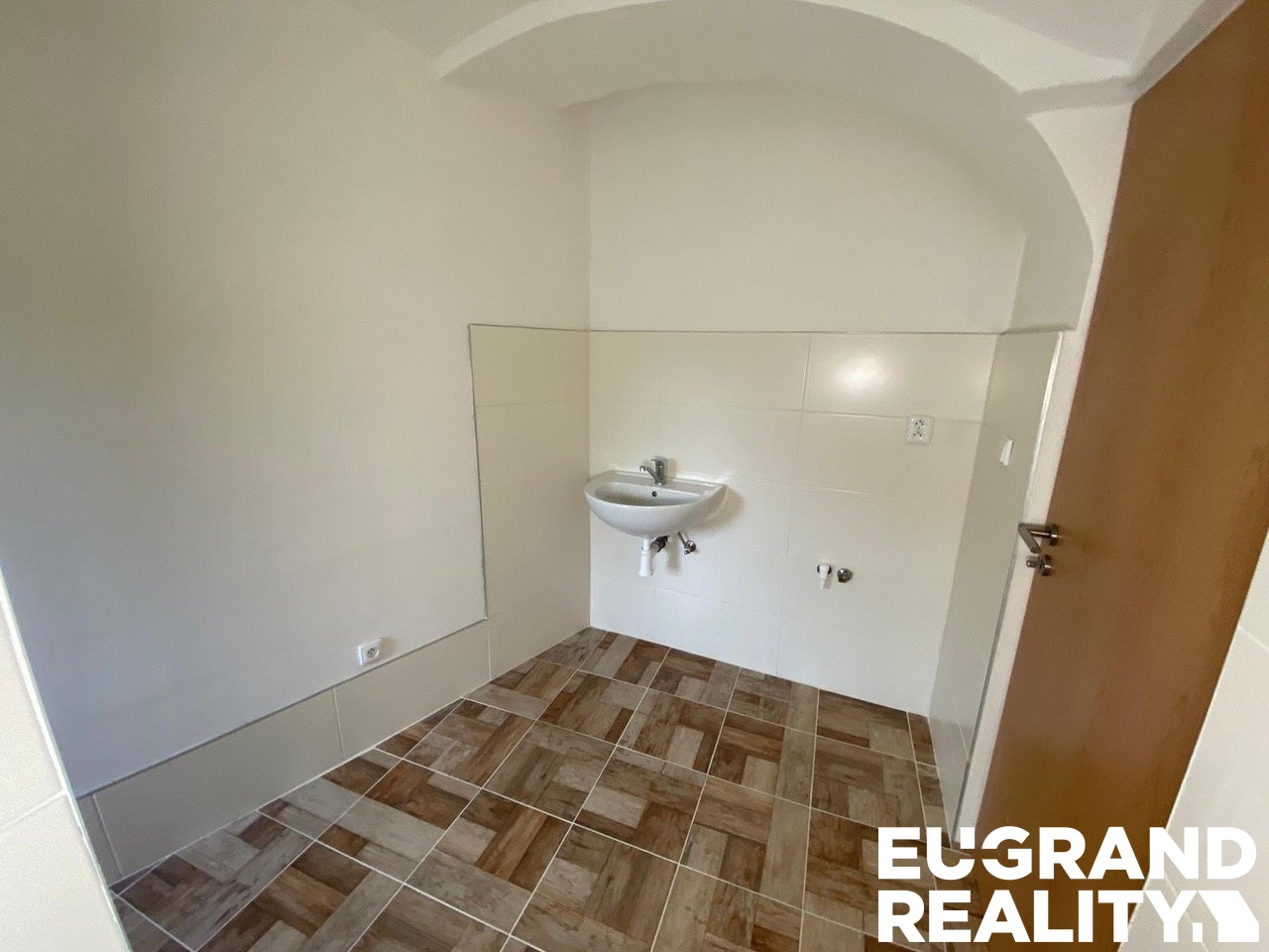 77a13374-f08c-416e-ad09-6ff1fcfea4b5