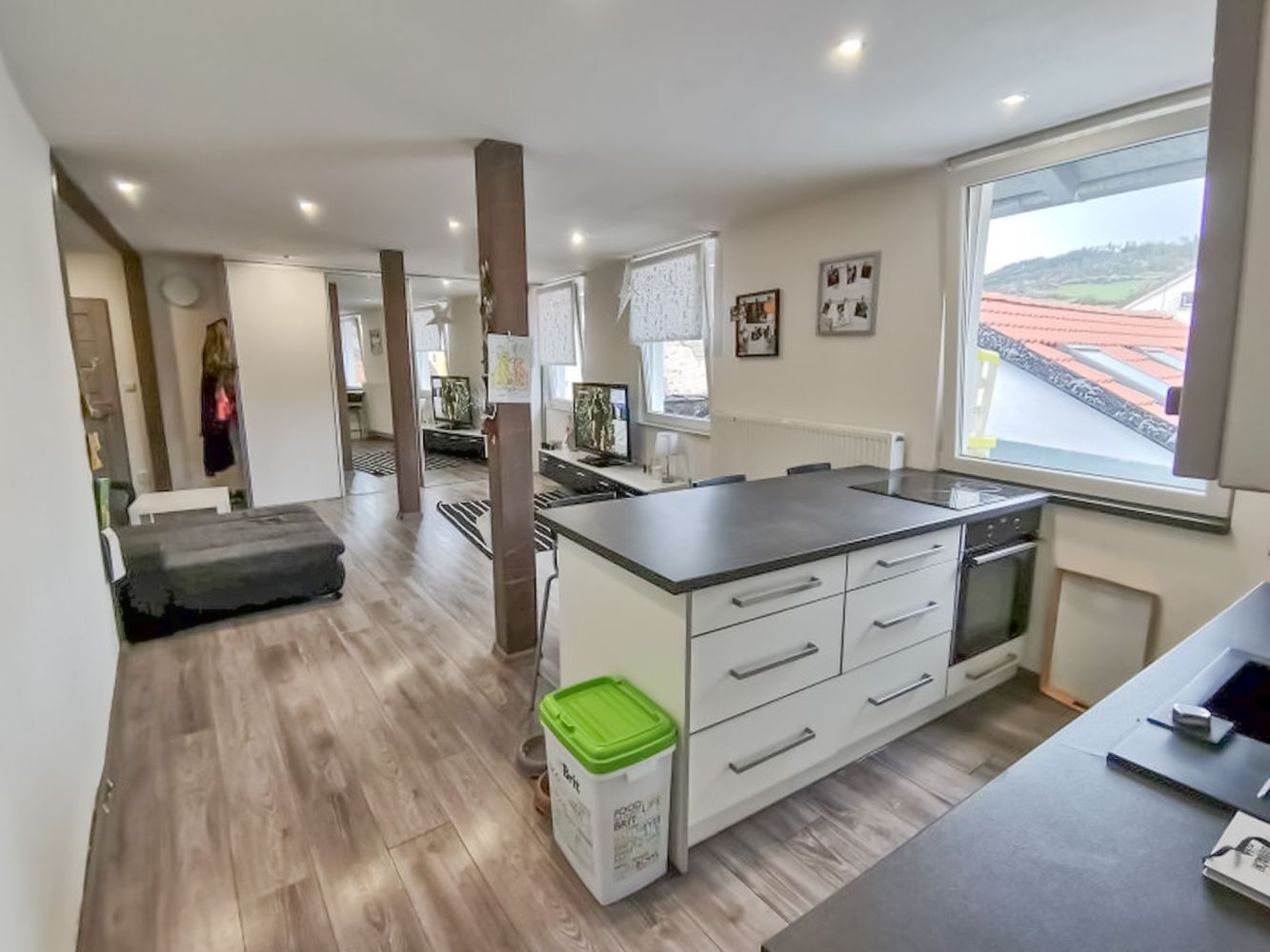 21 EL-WEST reality Sušice.jpg