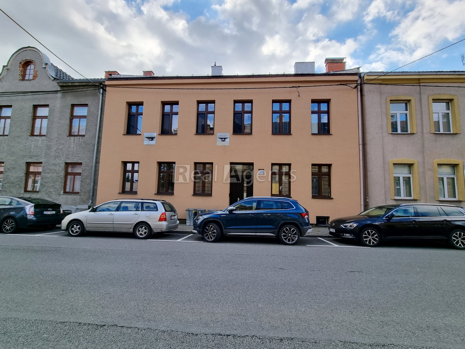 dům