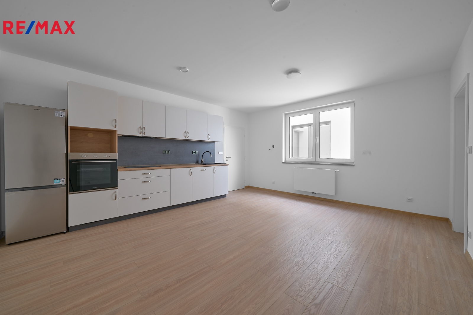 Obývací pokoj s kuchyní