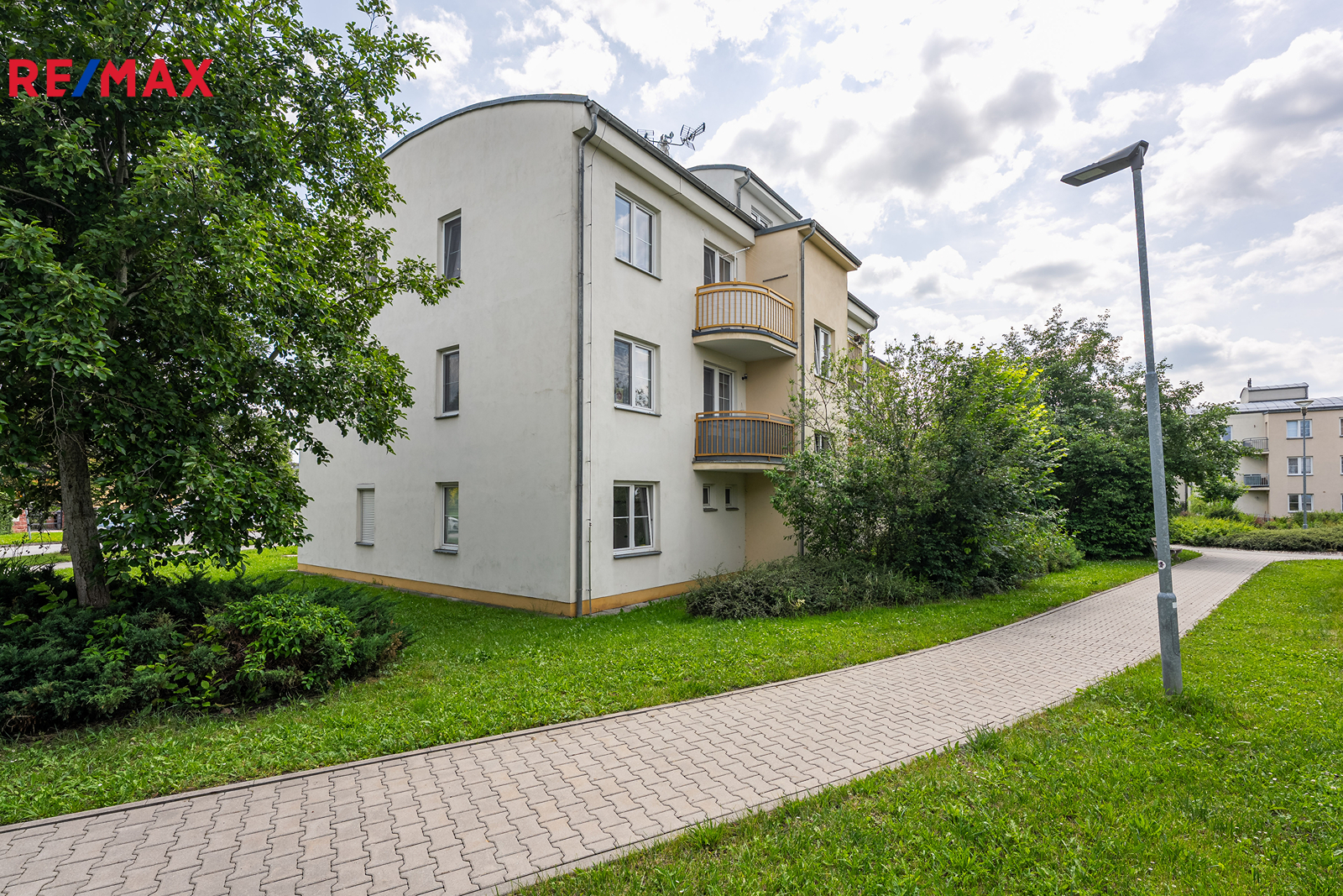 Dům