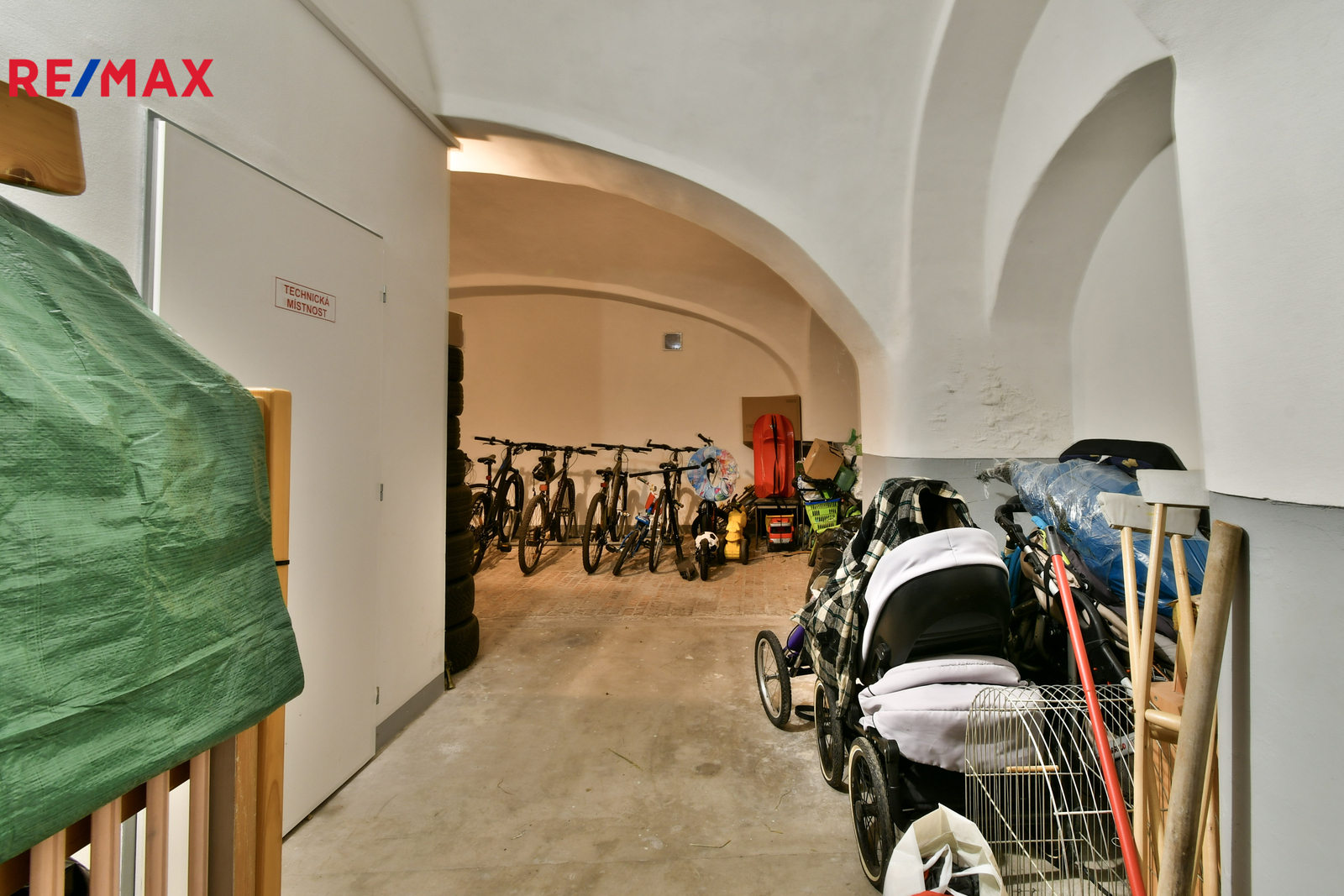 kolárna/kočárkárna