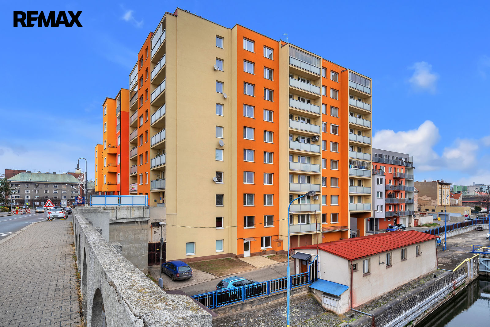 Byt 1+kk Podskalské nábřeží 1352, Kolín - pohled na dům