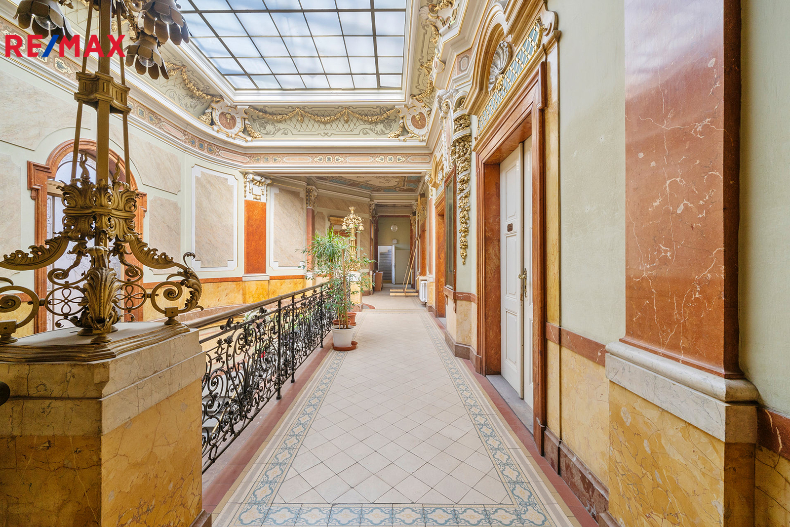Galerie - budova Tomkova