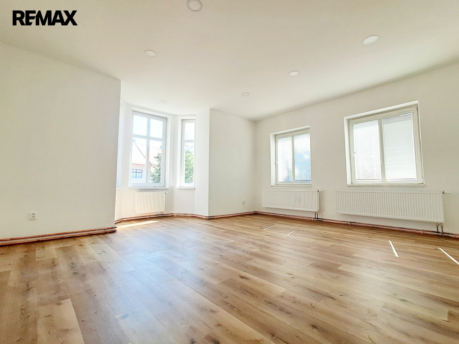 Byt 2+kk, Masarykovo náměstí, Police nad Metují - 