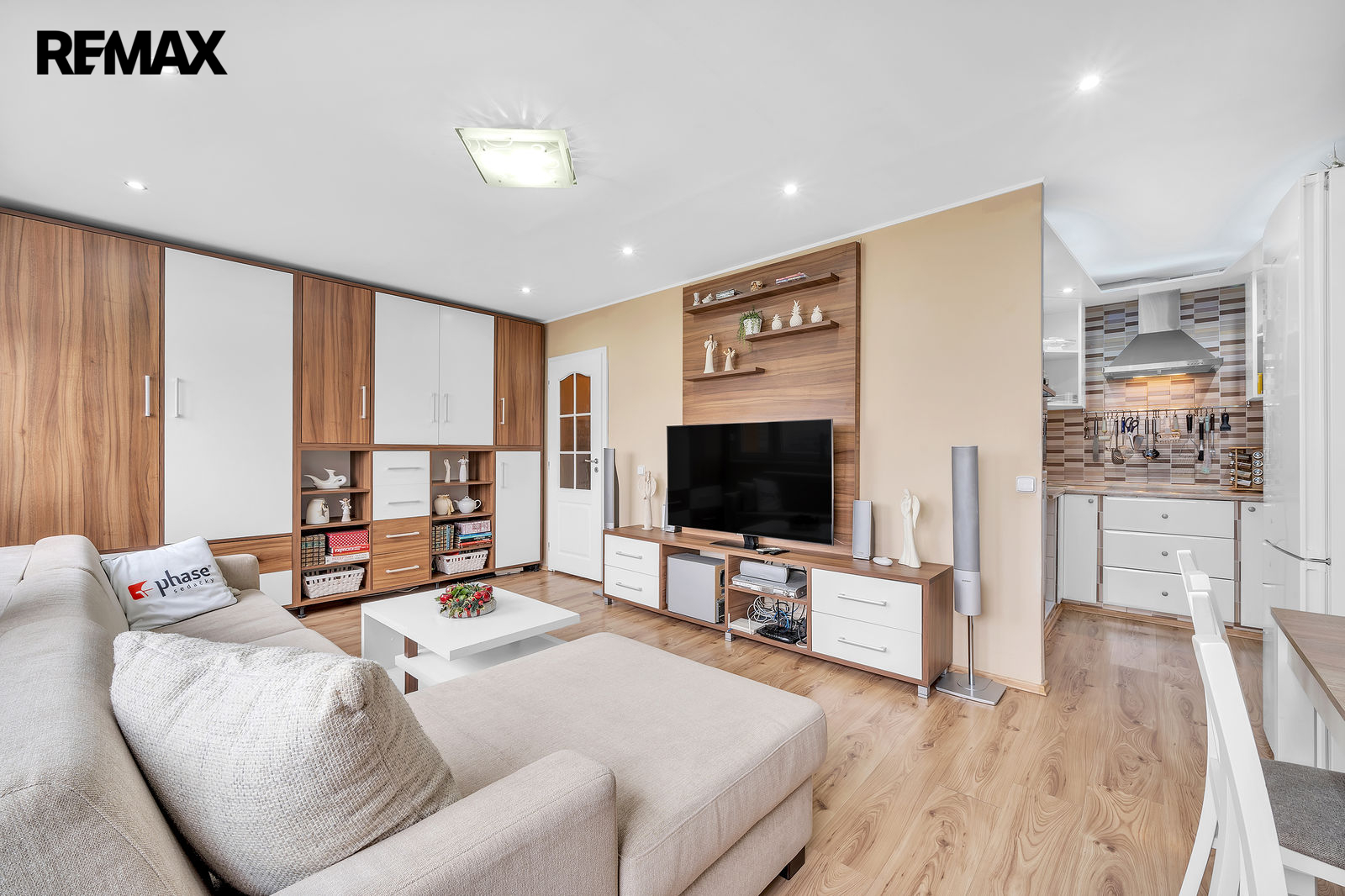 Byt 1+kk Podskalské nábřeží 1352, Kolín - obývací pokoj