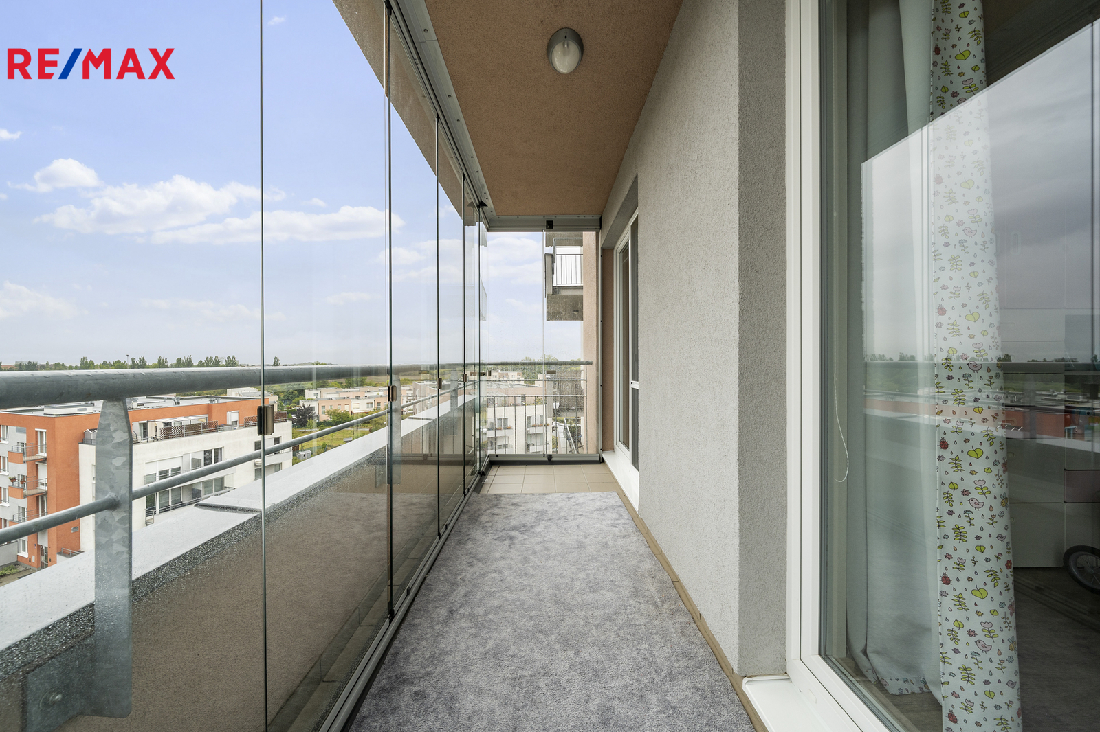 Balkon s posuvnými skly