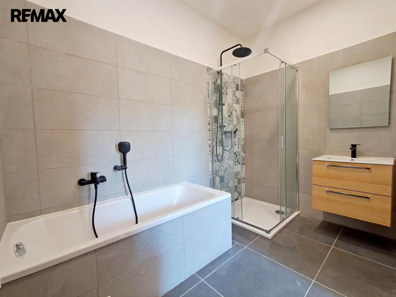 Byt 2+kk, Masarykovo náměstí, Police nad Metují - 