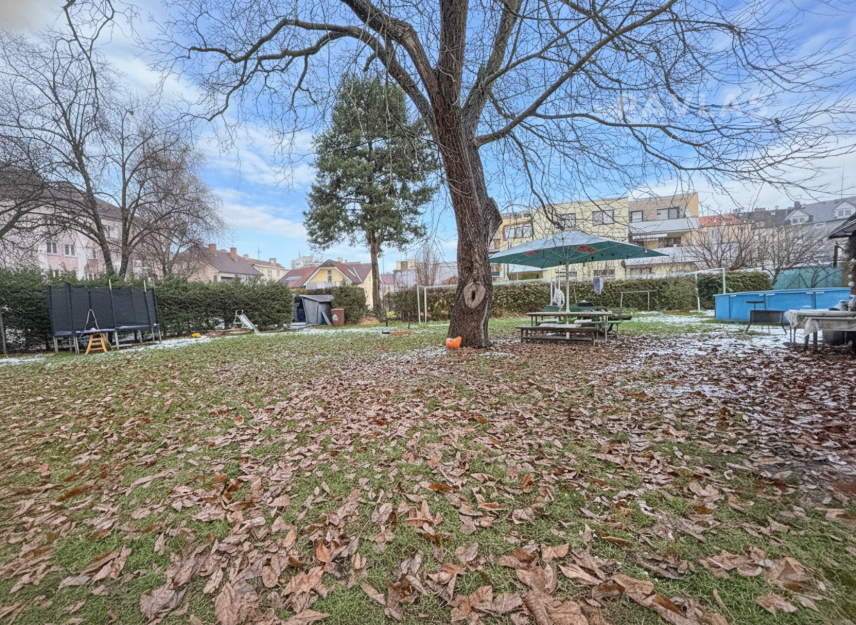 Jiráskovo nábřeží--7.jpg