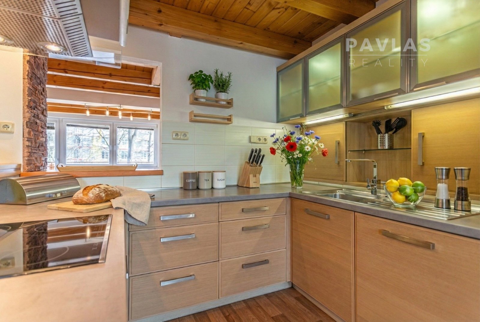 Kuchyně 02 homestaging.jpg