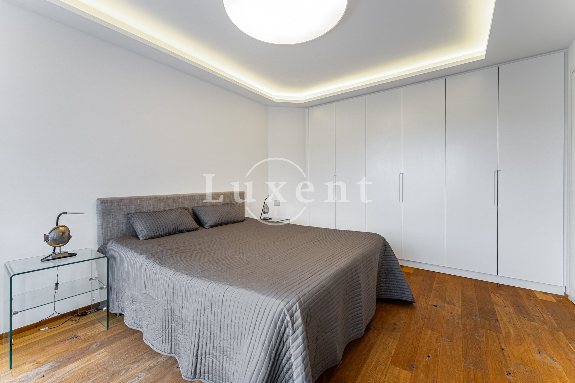 vestavěné skříně