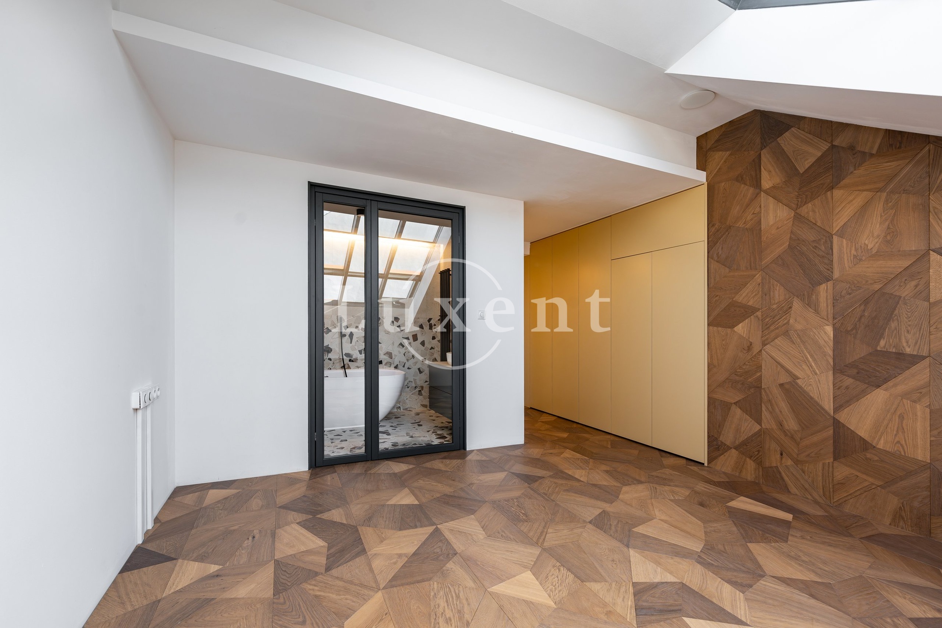 ložnice s koupelnou