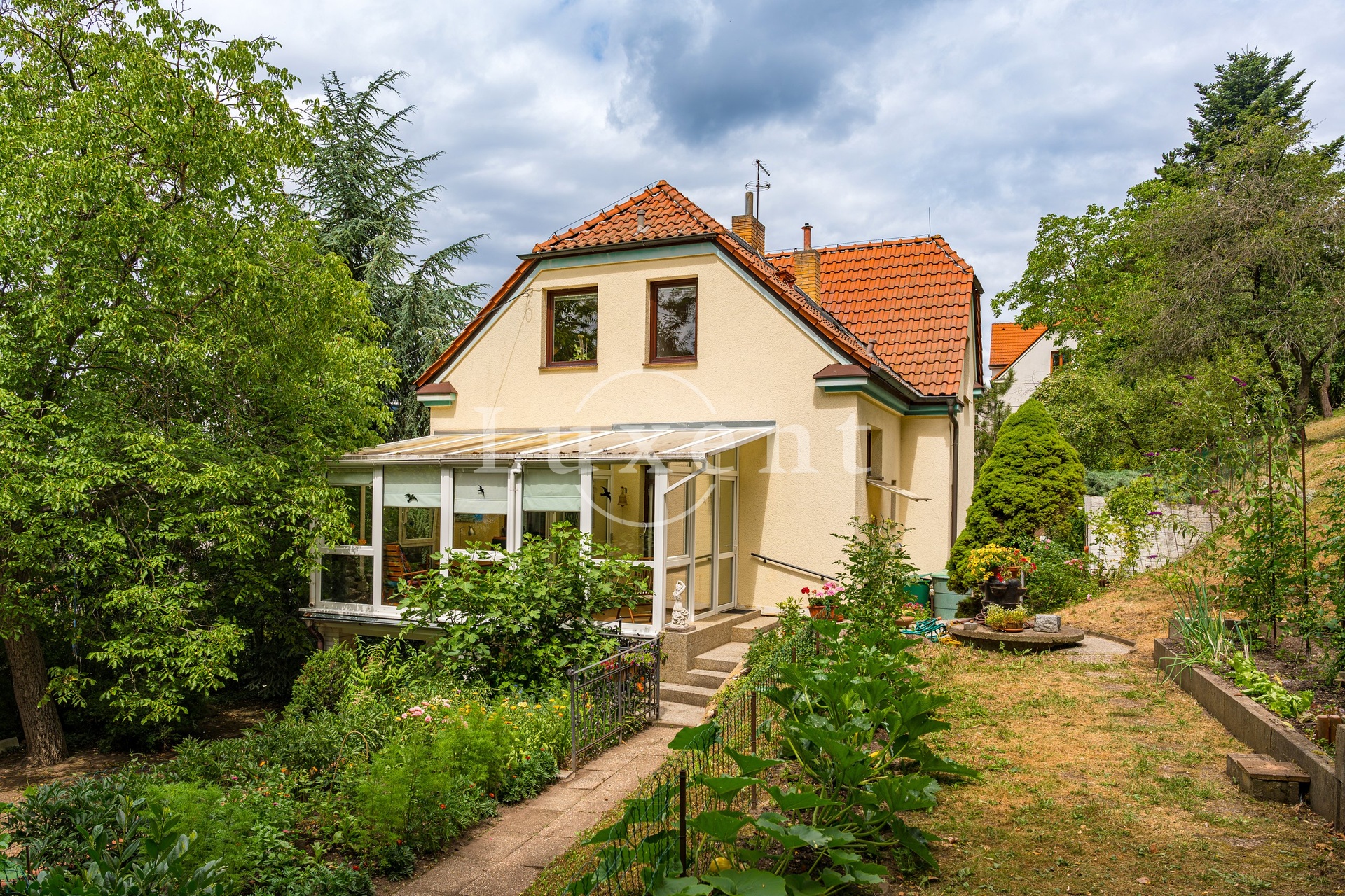 dům