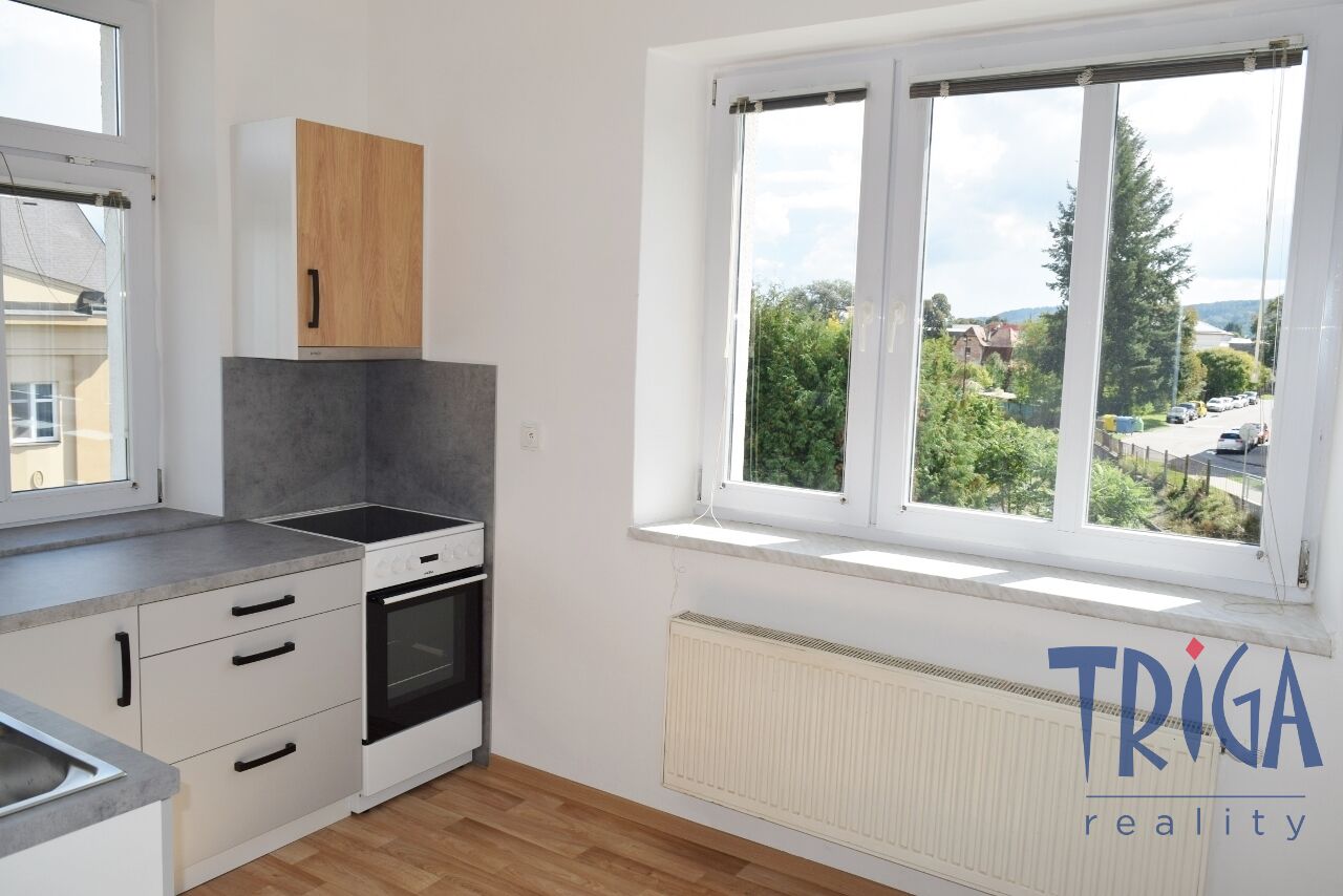 Pronájem bytu 2+1 Dvůr Králové nad Labem 12 500 Kč za měsíc, foto 2