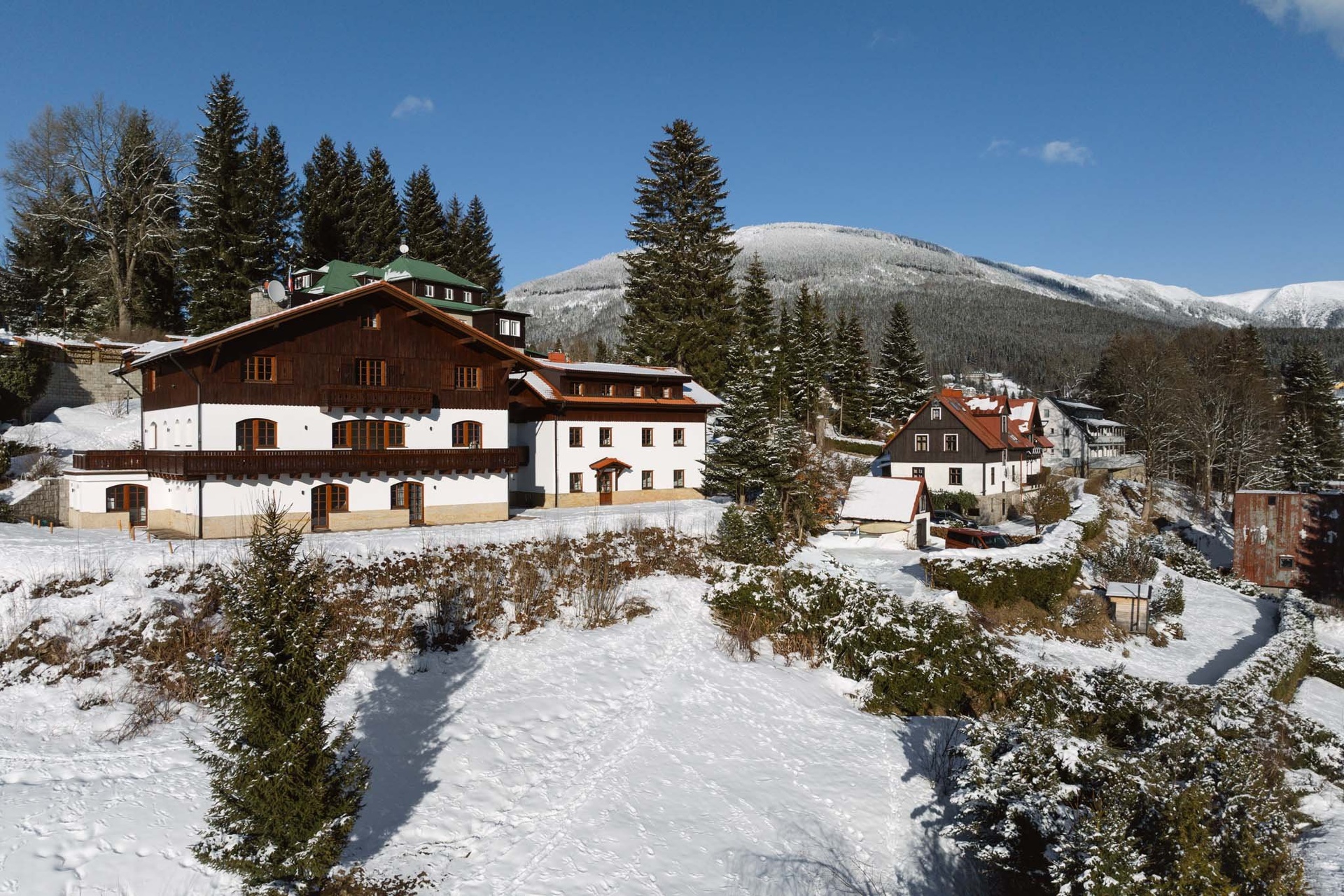 slunecny-svah-006-social-2048px-90a47b