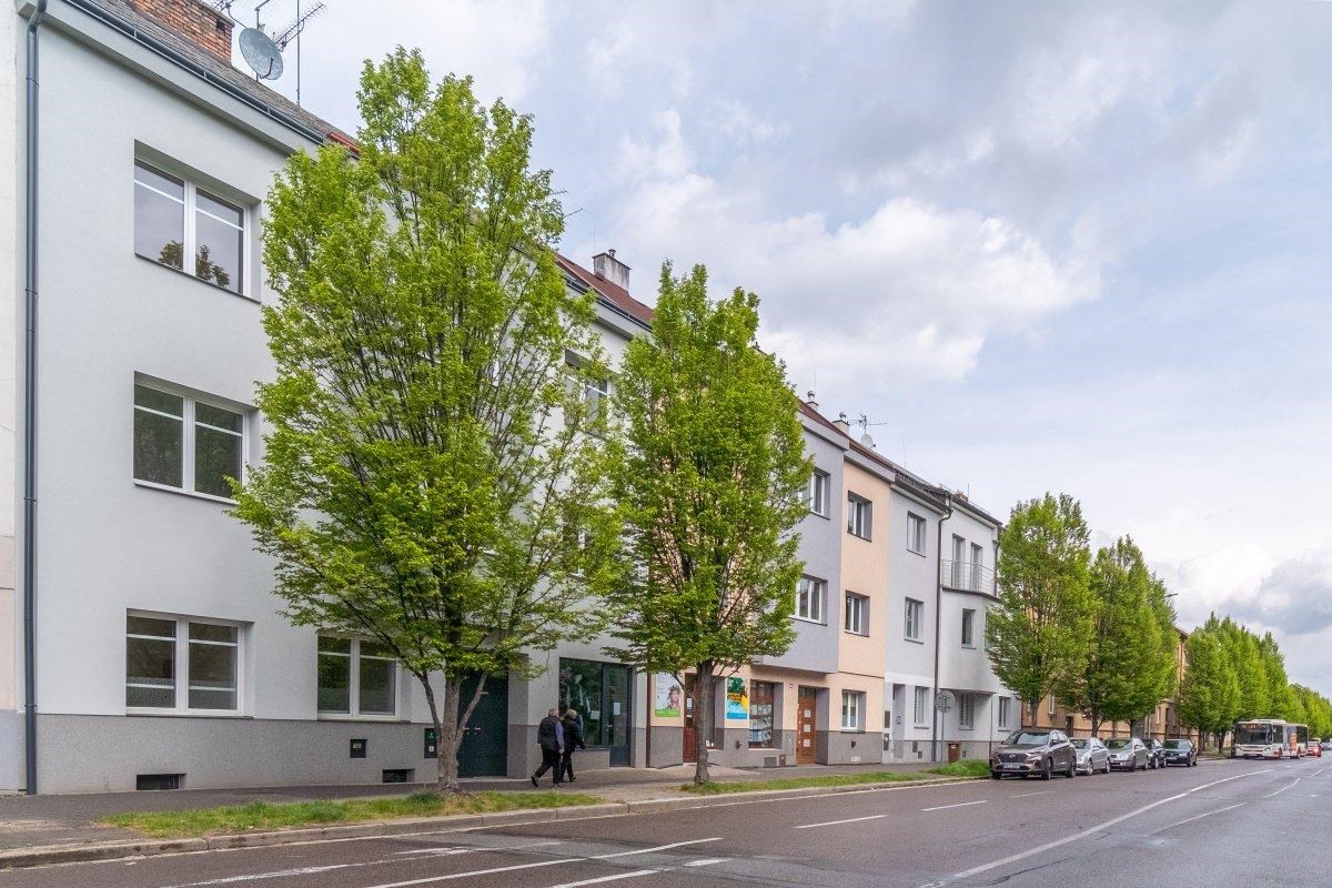 Prostorný byt 3+kk s lodžií v širším centru Pardub