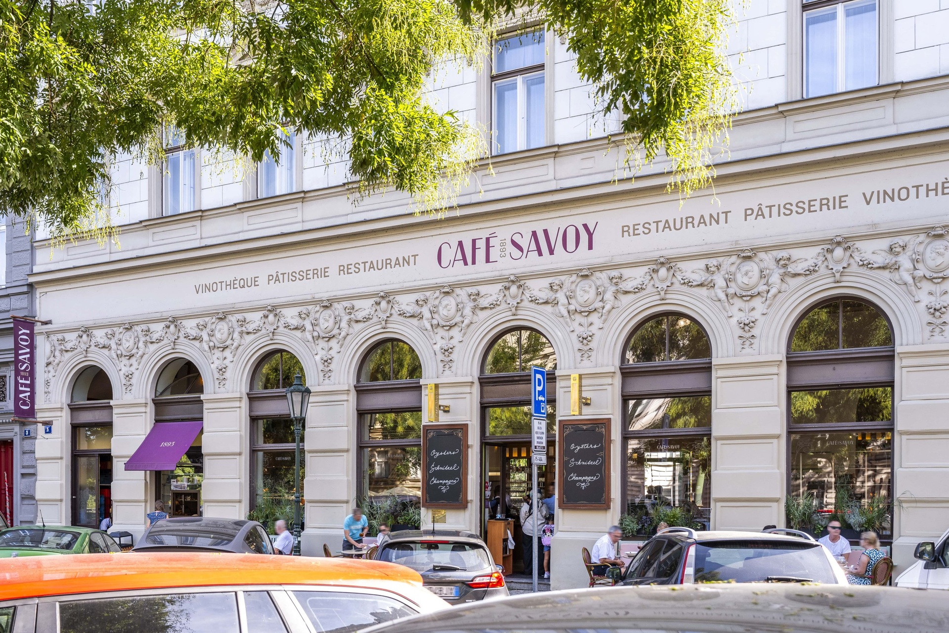 Elegantní byt 2+kk na Smíchově