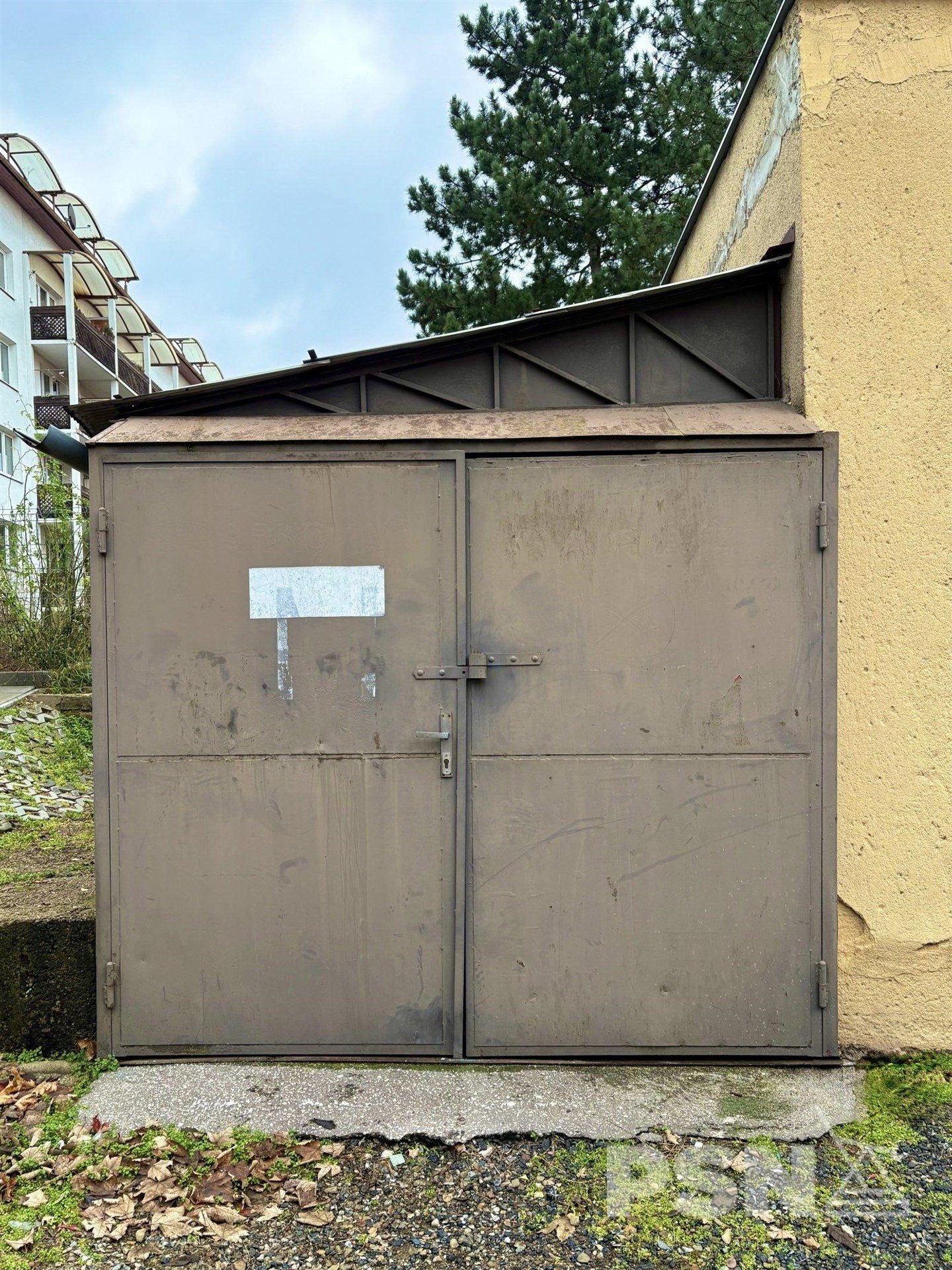 Pronájem garáže a parkovacího stání, Brno