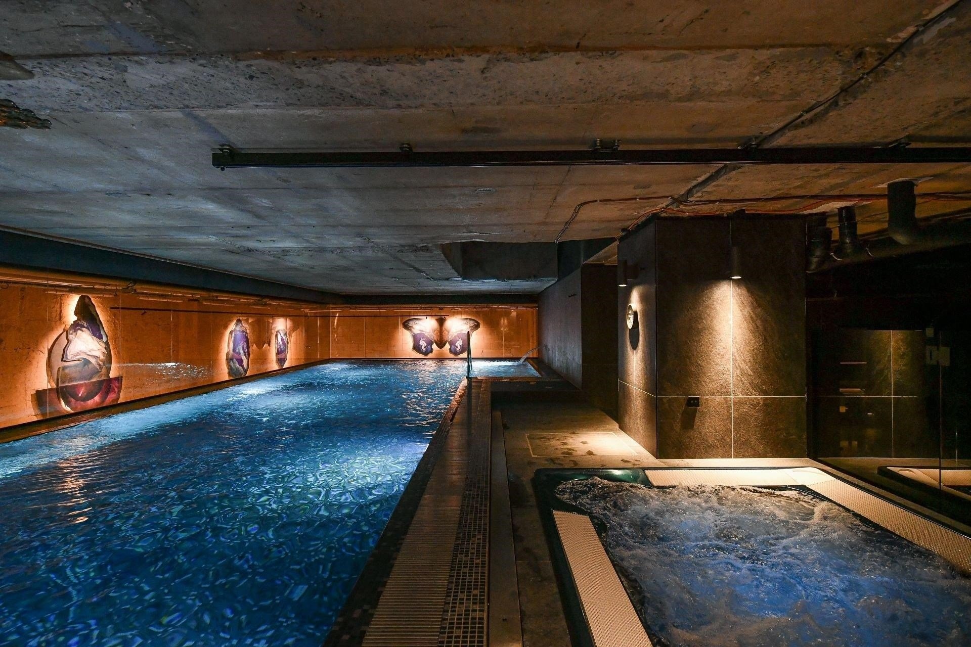 Komerční prostory s terasou o celkové ploše 95,8 m&sup2; ve 3