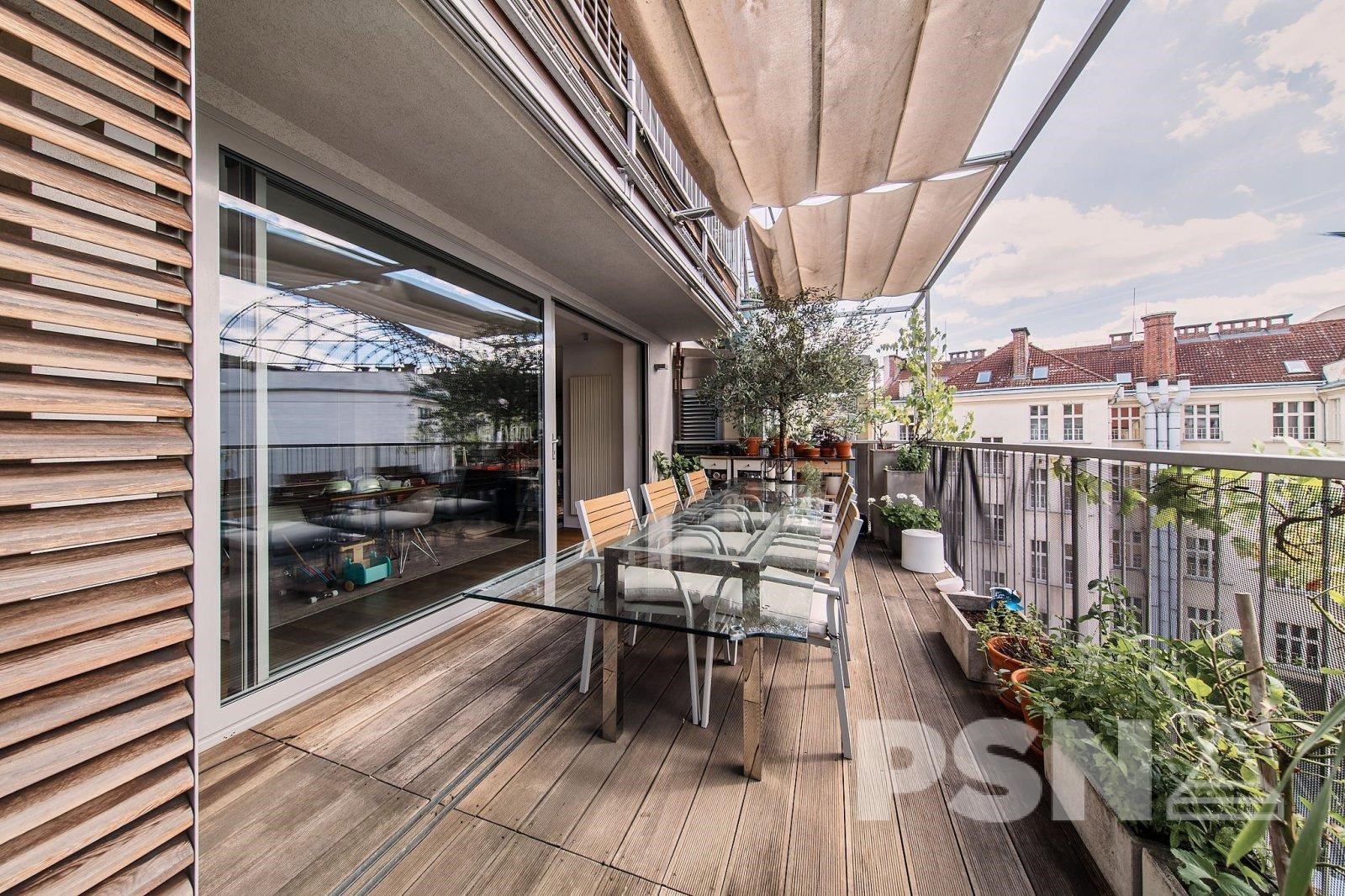 Mezonetový byt se střesní terasou