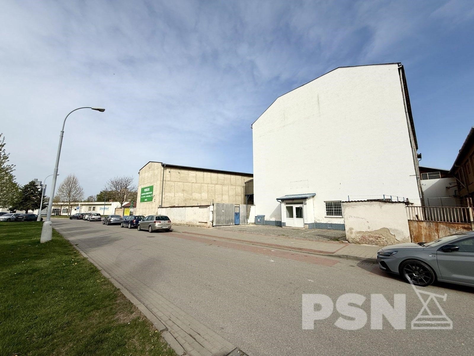 Komerční hala - Komárovské nábřeží Brno