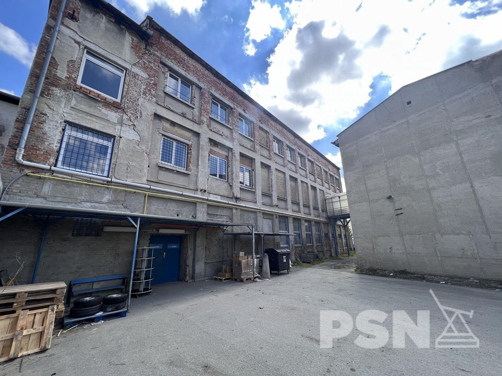 Komerční hala - Komárovské nábřeží Brno