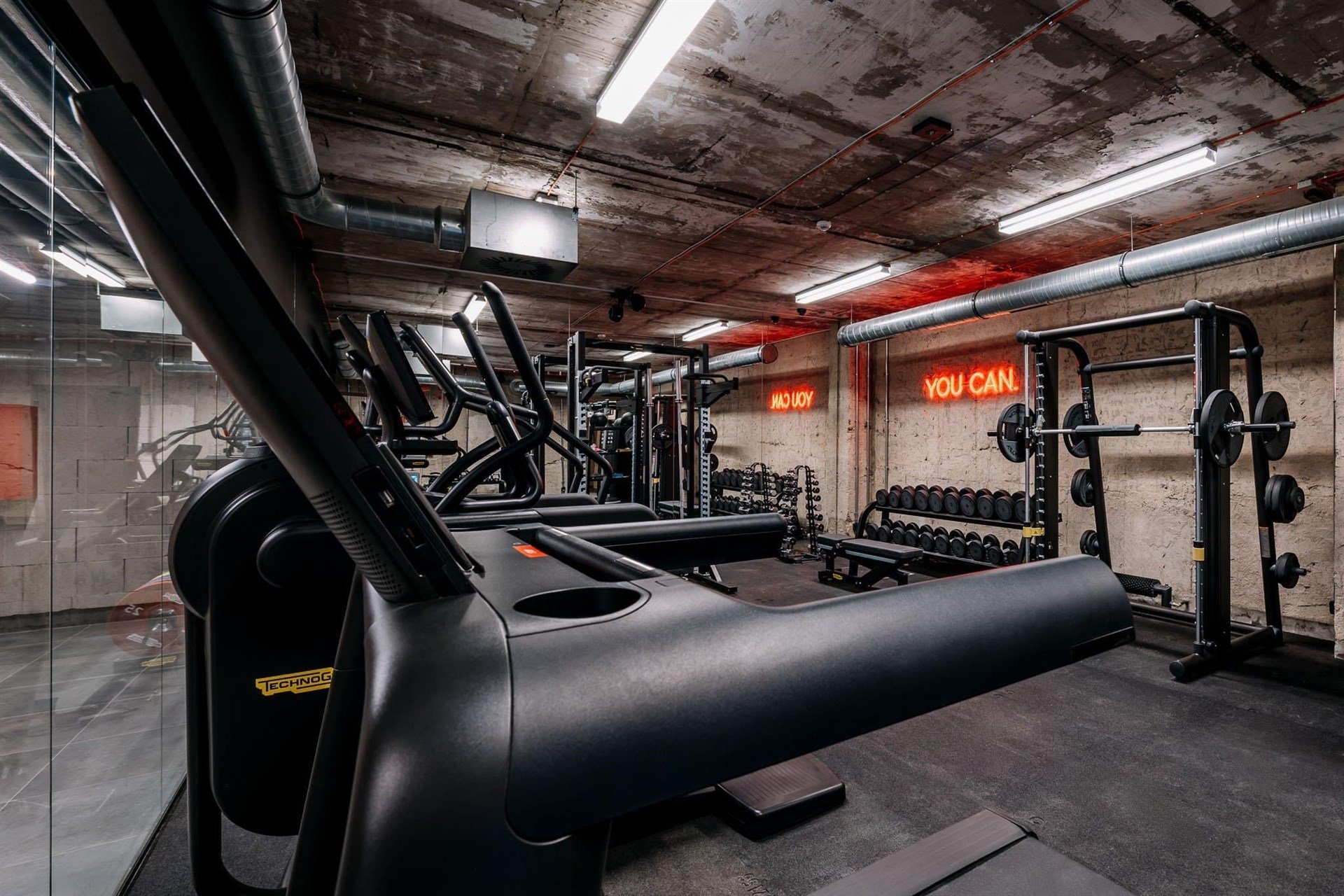 Komerční prostory s terasou o celkové ploše 95,8 m&sup2; ve 3