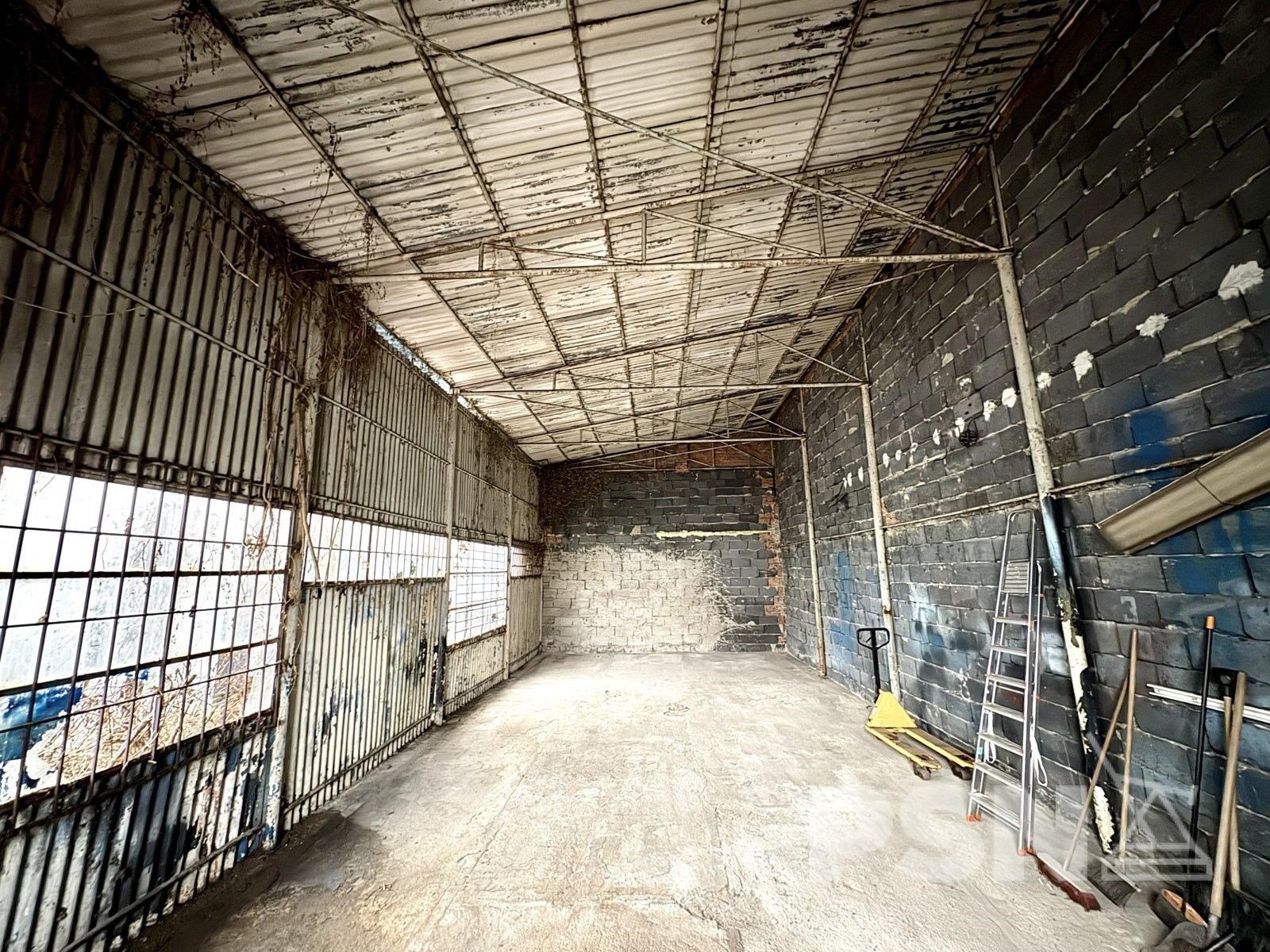 Skladový prostor - Komárovské nábřeží Brno