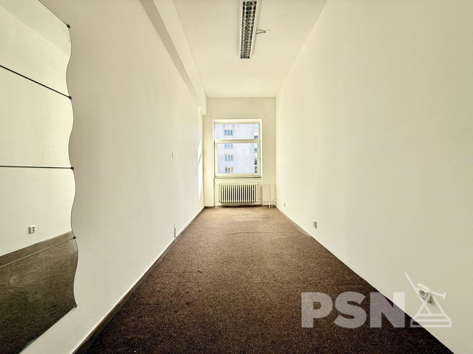 Kanceláře s možností parkování