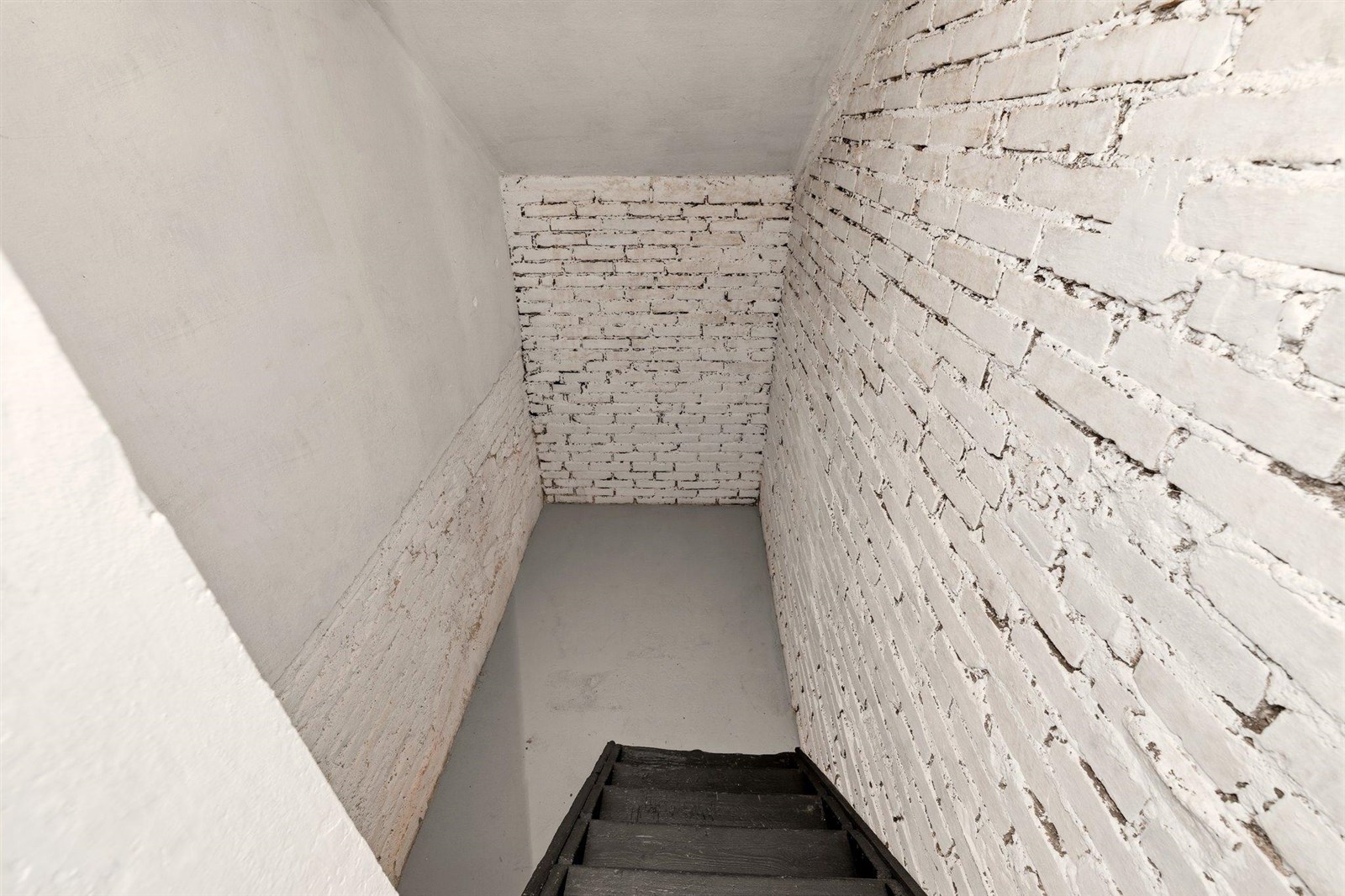 Prostorný byt 2+1 s předzahrádkou