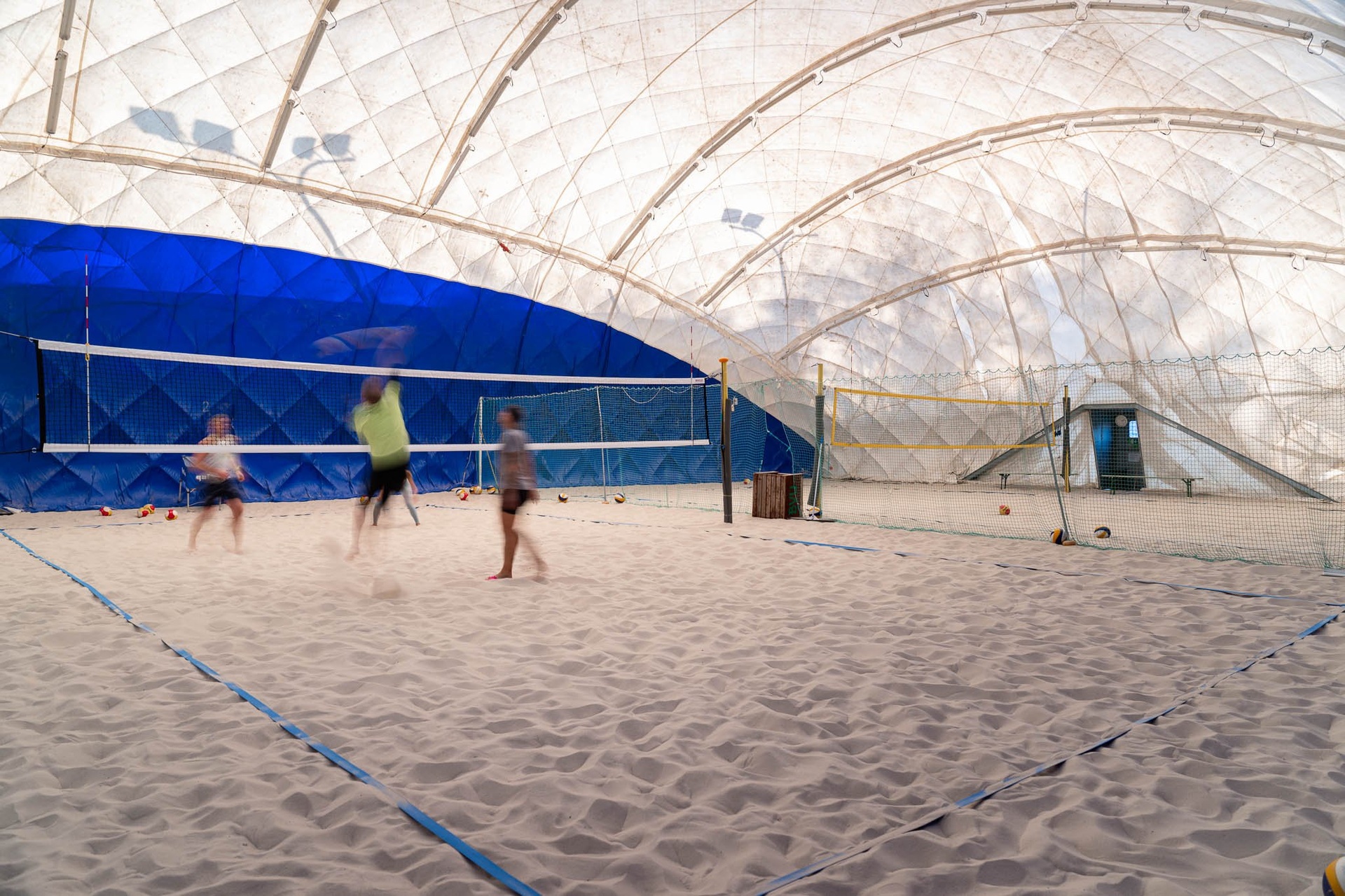 rostislavova-4-010-beach-tenis-kapitol-social-2048px-540141