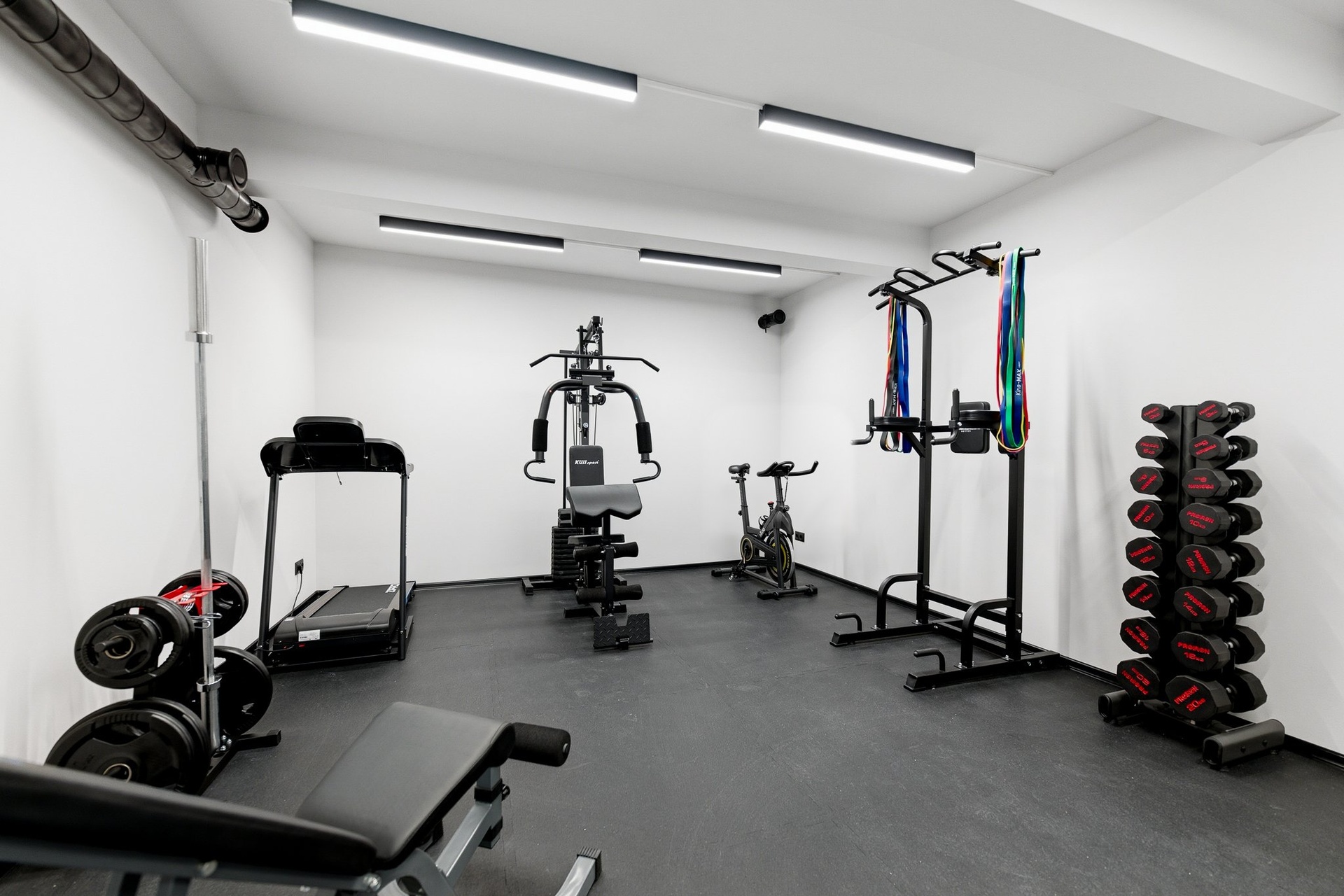 jeseniova-010-jeseniova-93-social-2048px-b24e31