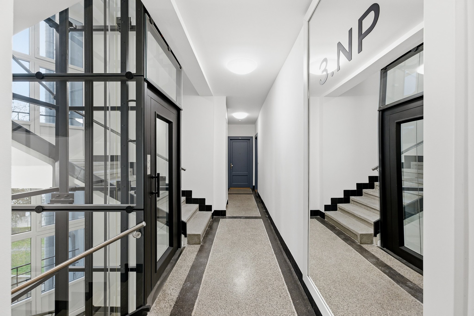 jeseniova-005-jeseniova-93-social-2048px-a7279e