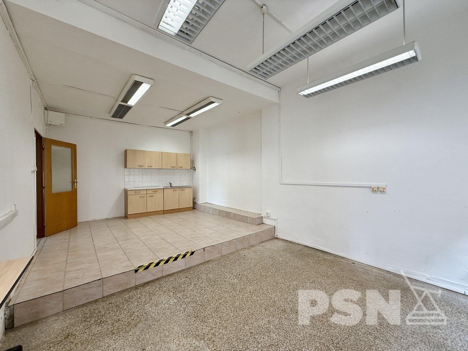 Komerční hala - Komárovské nábřeží Brno