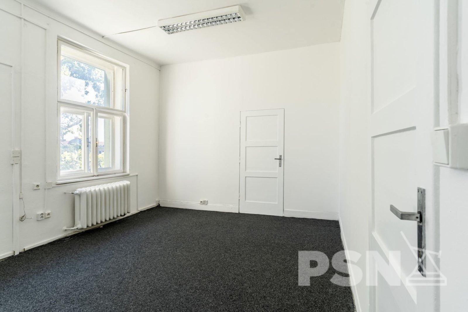 Kanceláře nedaleko centra a vlakového nádraží