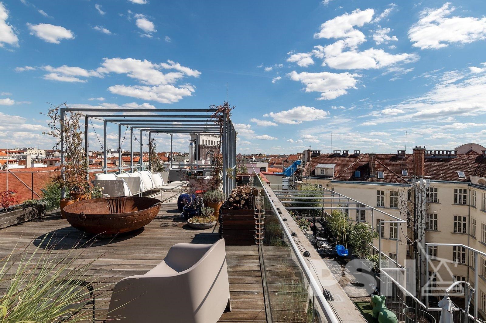 Mezonetový byt se střesní terasou