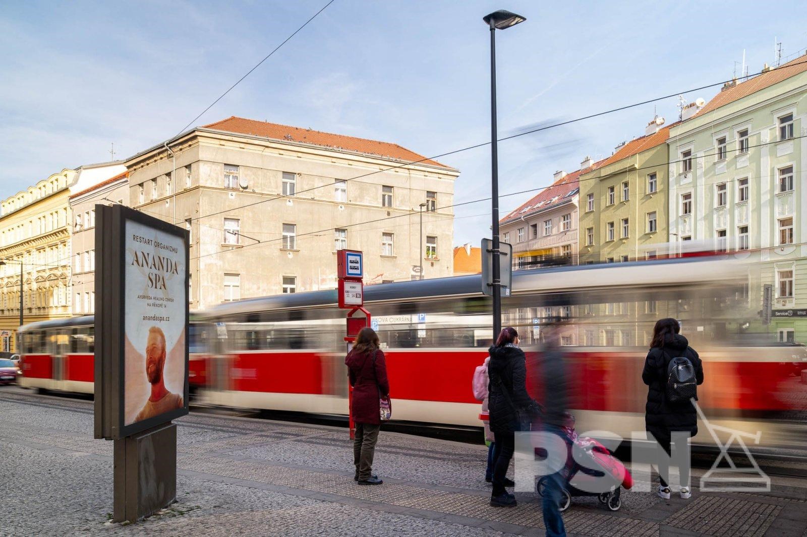 V blízkosti zastávka Horky