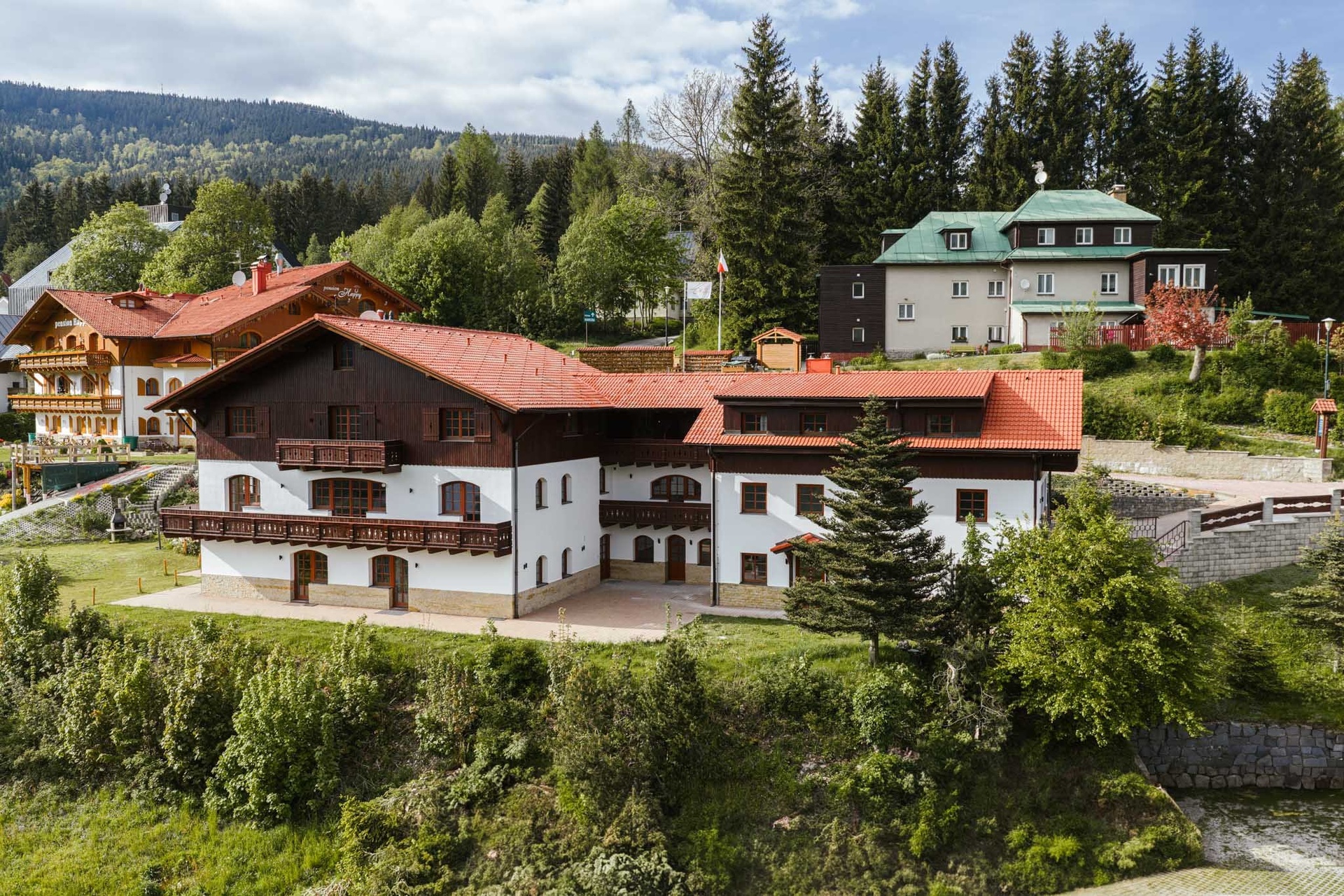 slunecny-svah-010-social-2048px-8d8fb7