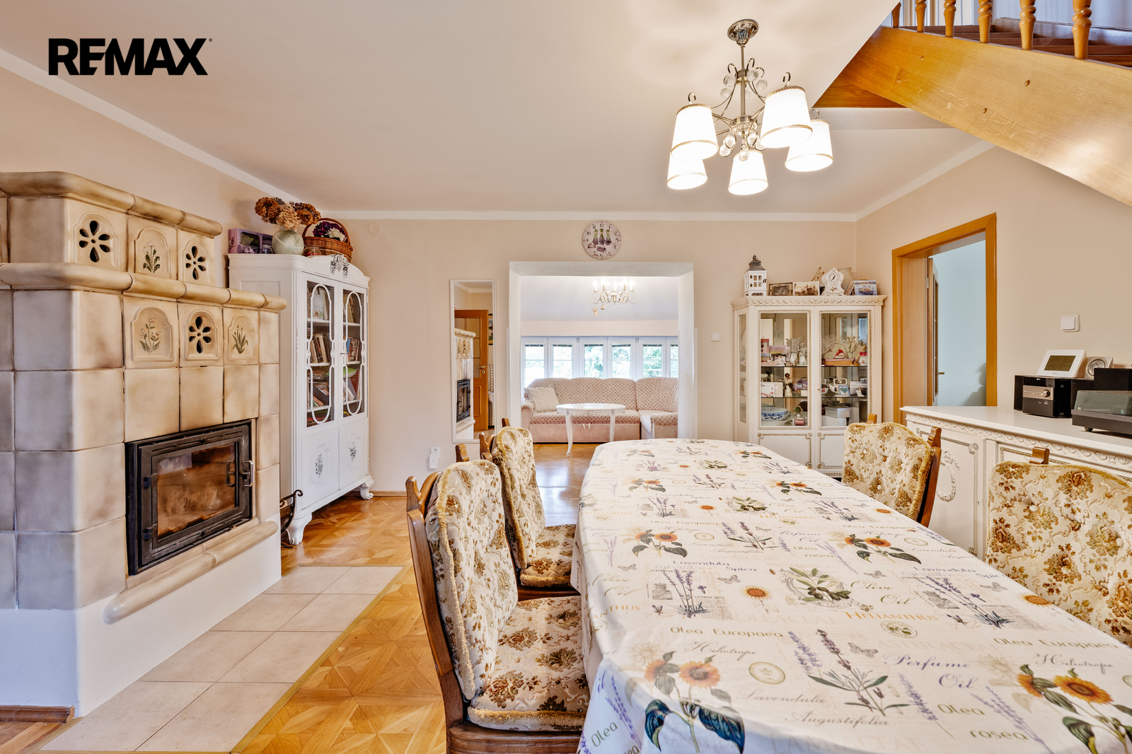 Prodej rodinného domu 256 m² – pohled 4