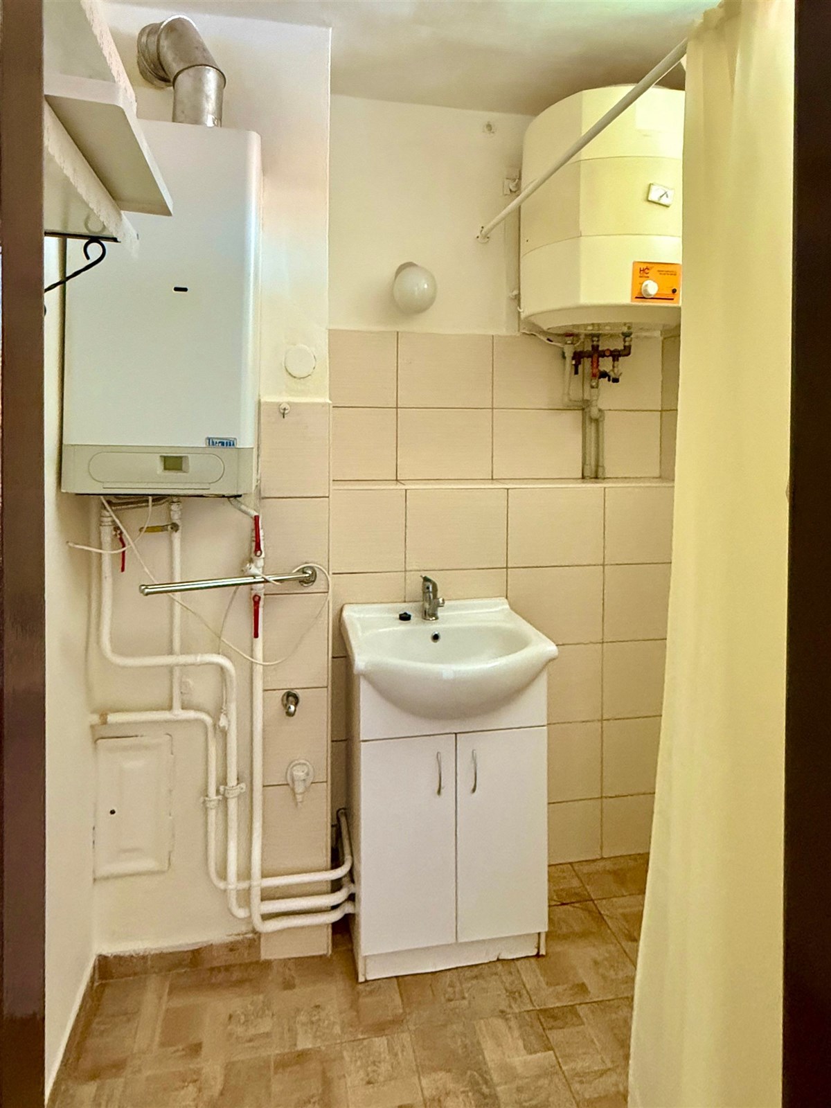 Byt 2+1 v centru Jemnice (KOUPELNA)