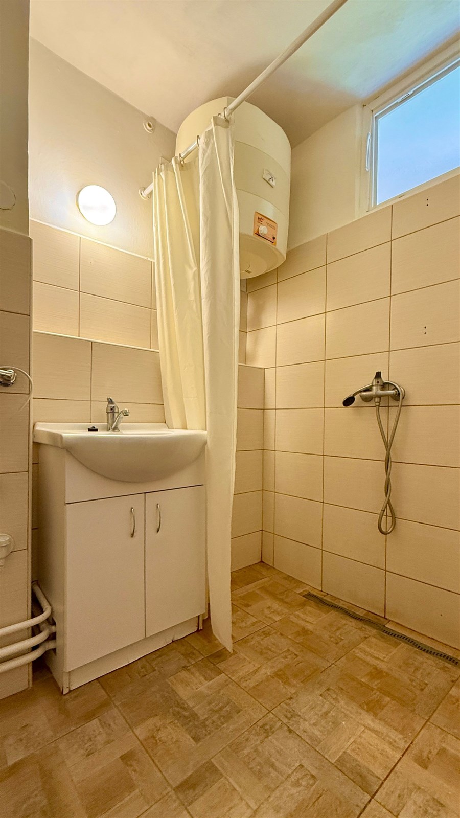 Byt 2+1 v centru Jemnice (KOUPELNA)