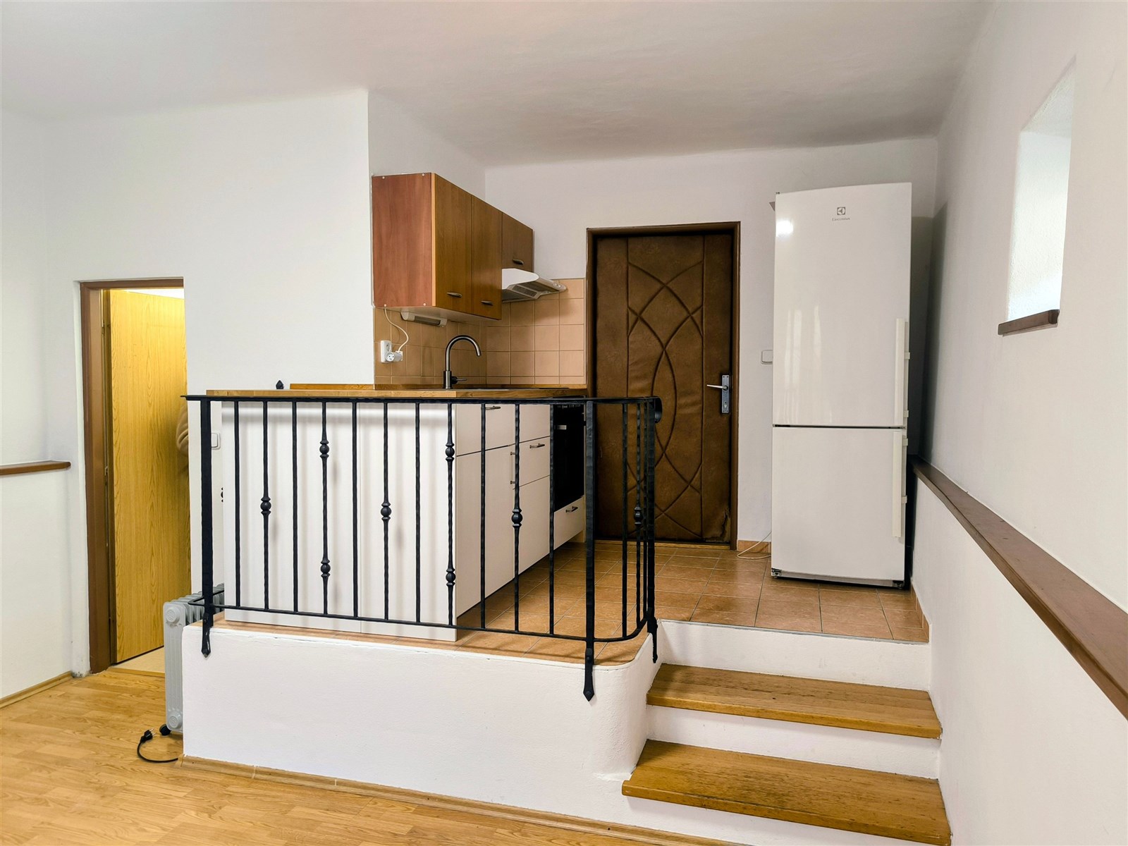 Ateliér na prodej, Třebíč, Zámostí UNESCO (VCHOD S KUCHYŇSKÝM KOUTEM)