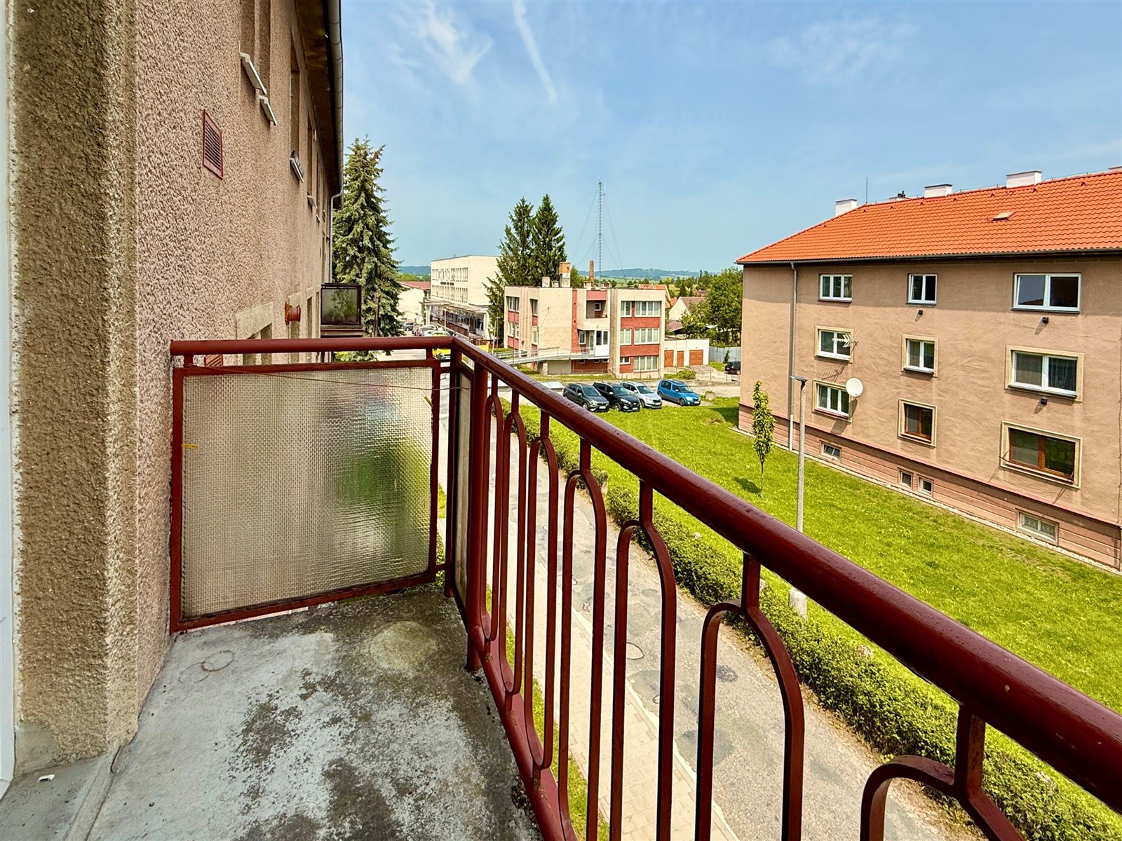 Byt 2+1 v centru Jemnice (BALKON NA MEZIPATŘE)