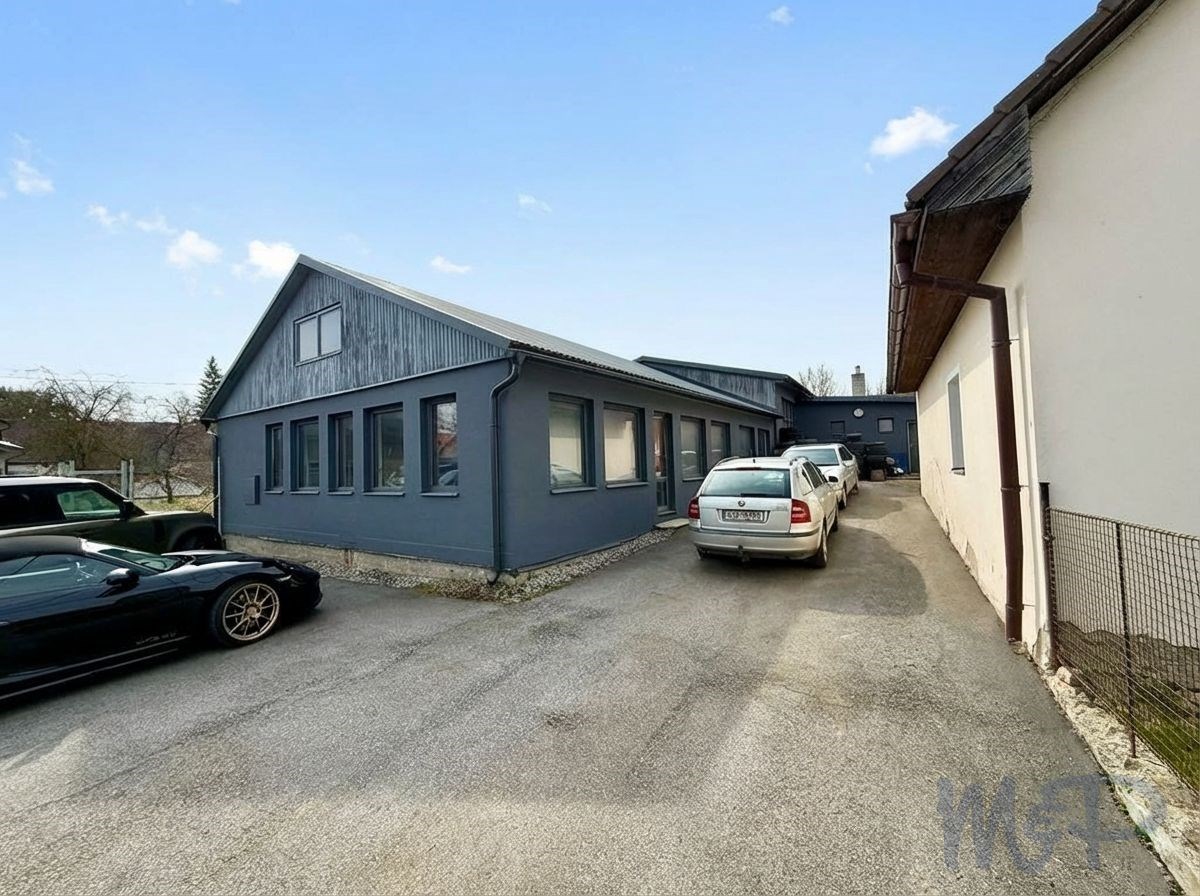 KOM_P Heroltice 46 (EXTERIER PARKOVISTE)