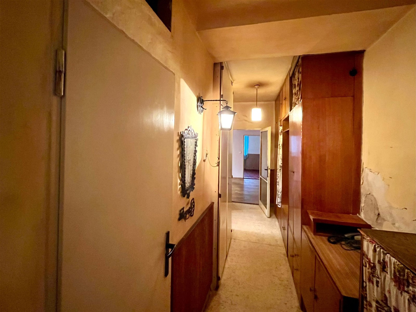 Byt, garáže, nebytové prostory, pozemek - Jihlava 