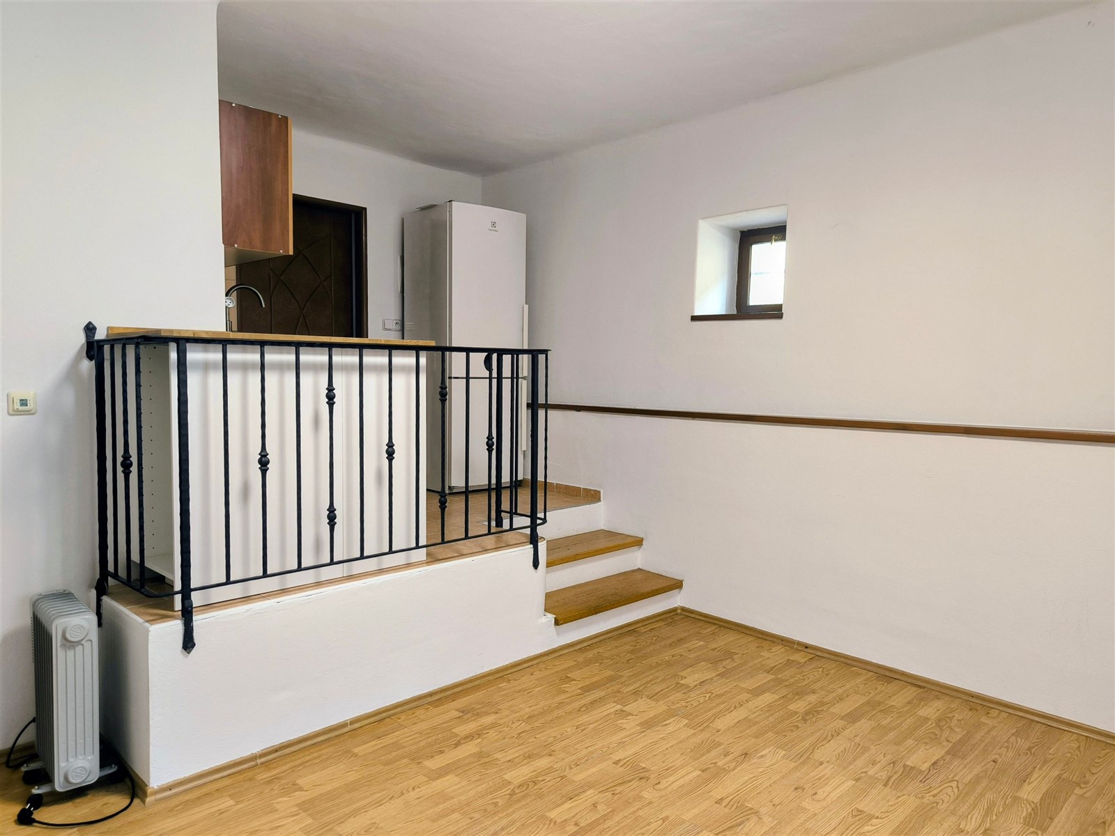 Ateliér na prodej, Třebíč, Zámostí UNESCO (VCHOD S KUCHYŇSKÝM KOUTEM)